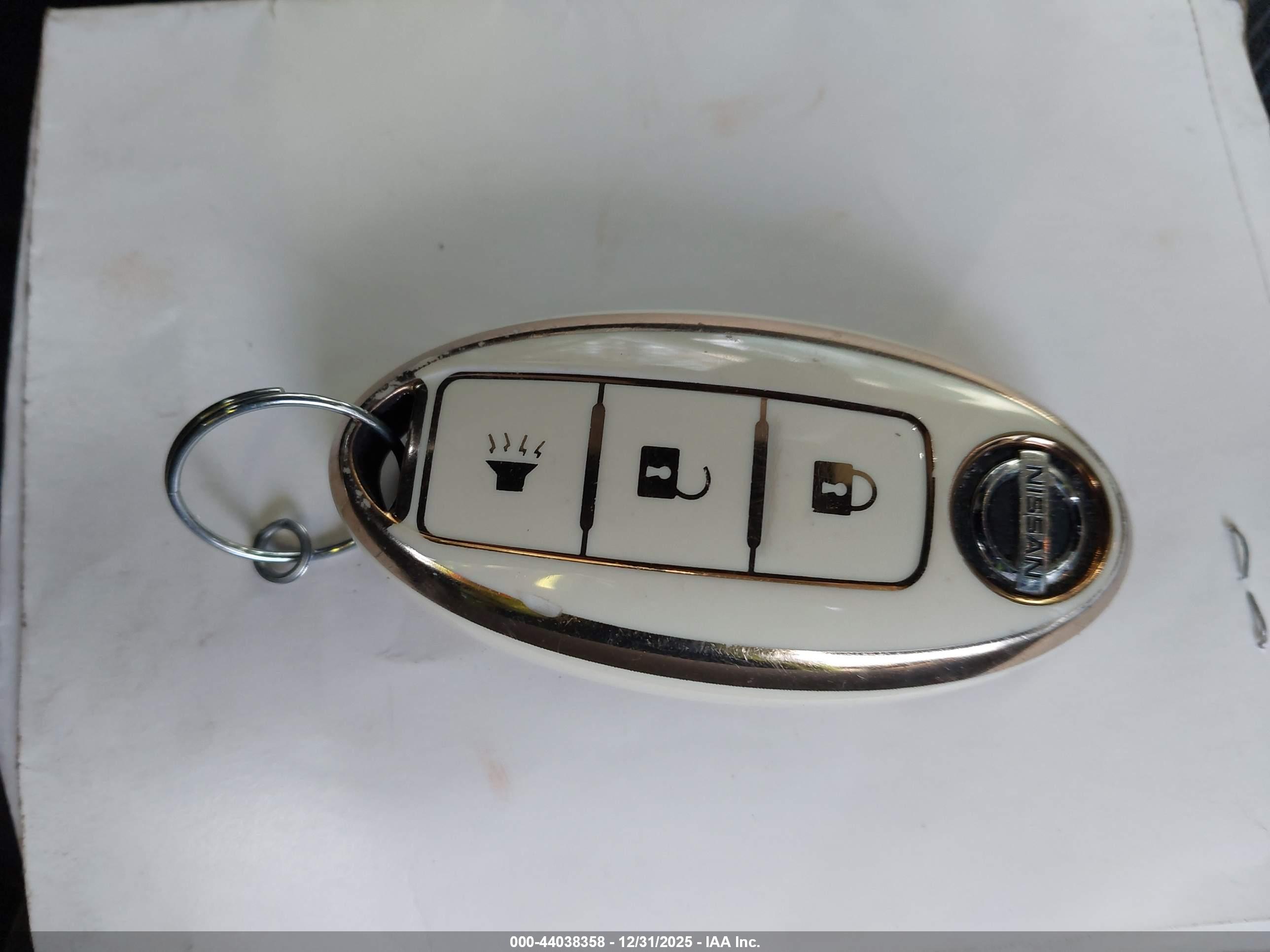 NISSAN ROGUE image 11