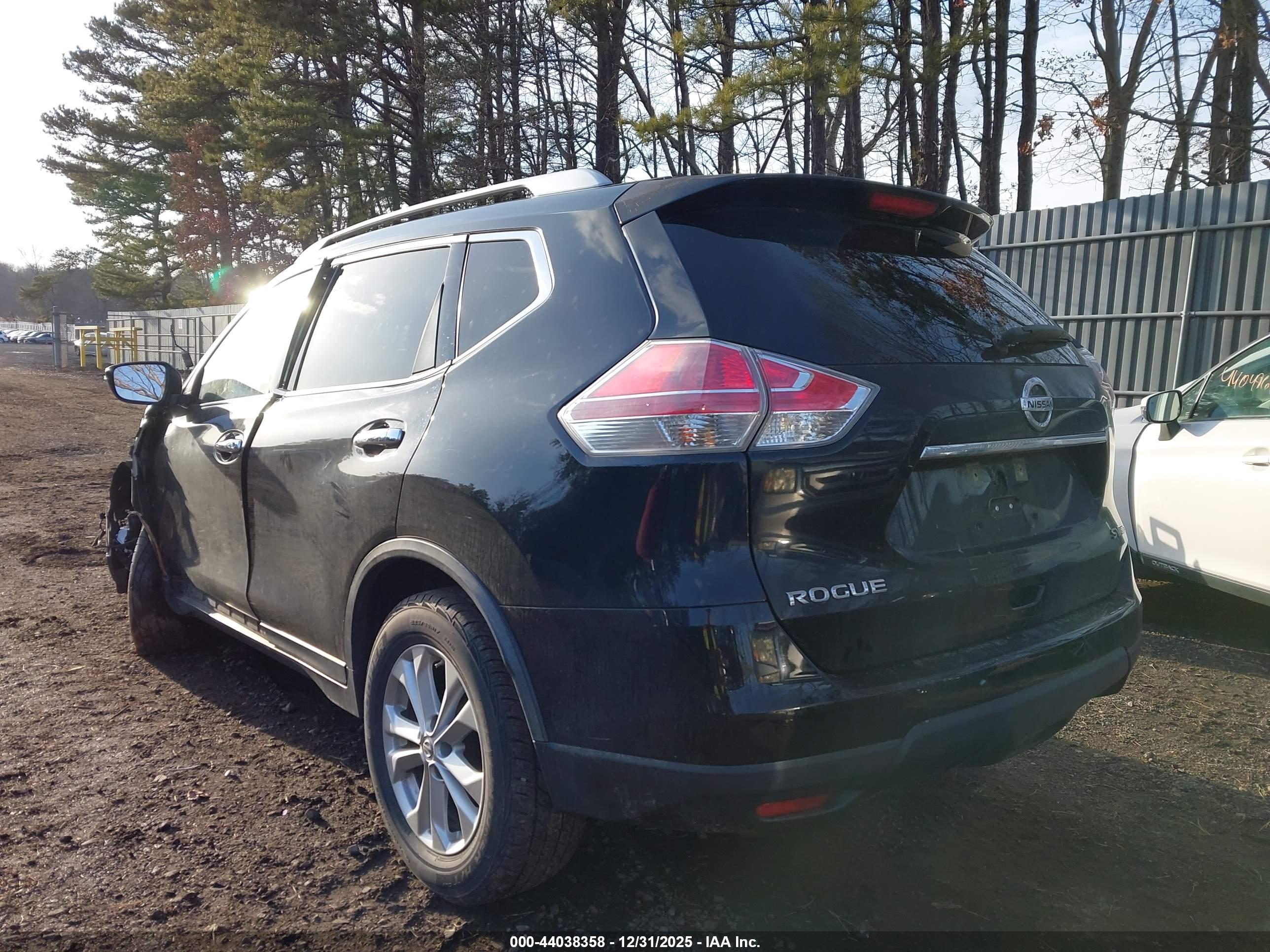 NISSAN ROGUE image 3