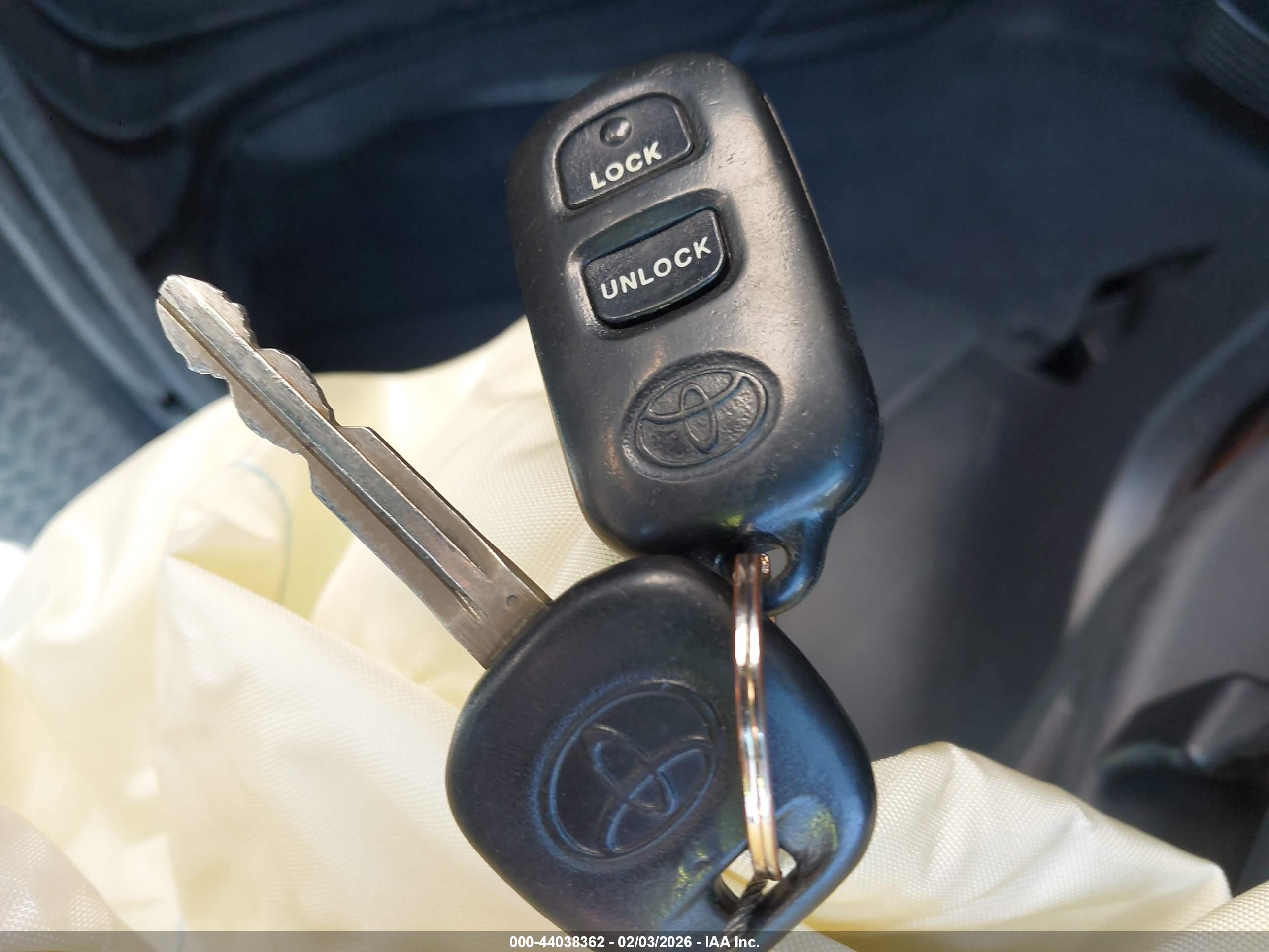 TOYOTA COROLLA image 11