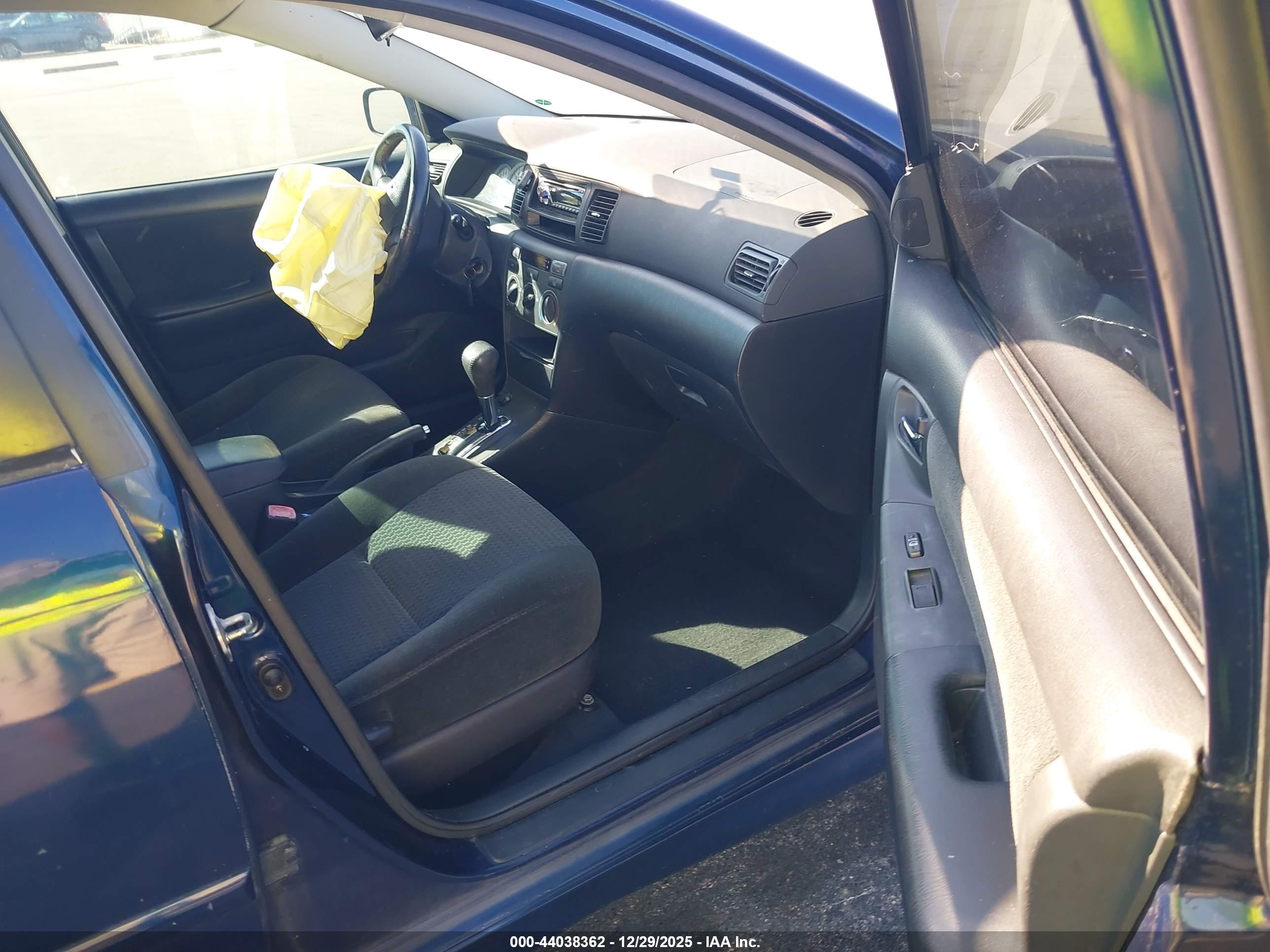 TOYOTA COROLLA image 5