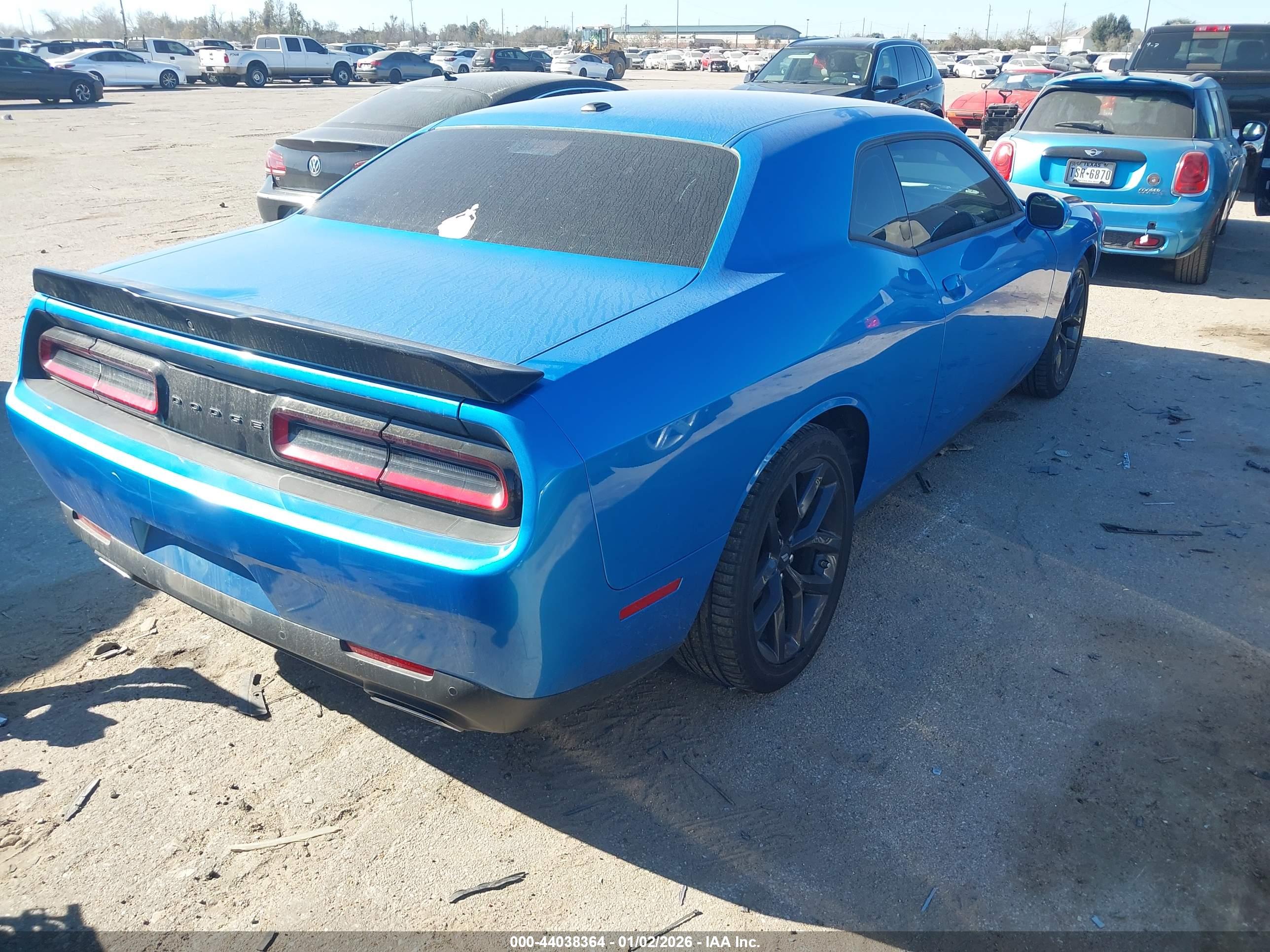 DODGE CHALLENGER image 4
