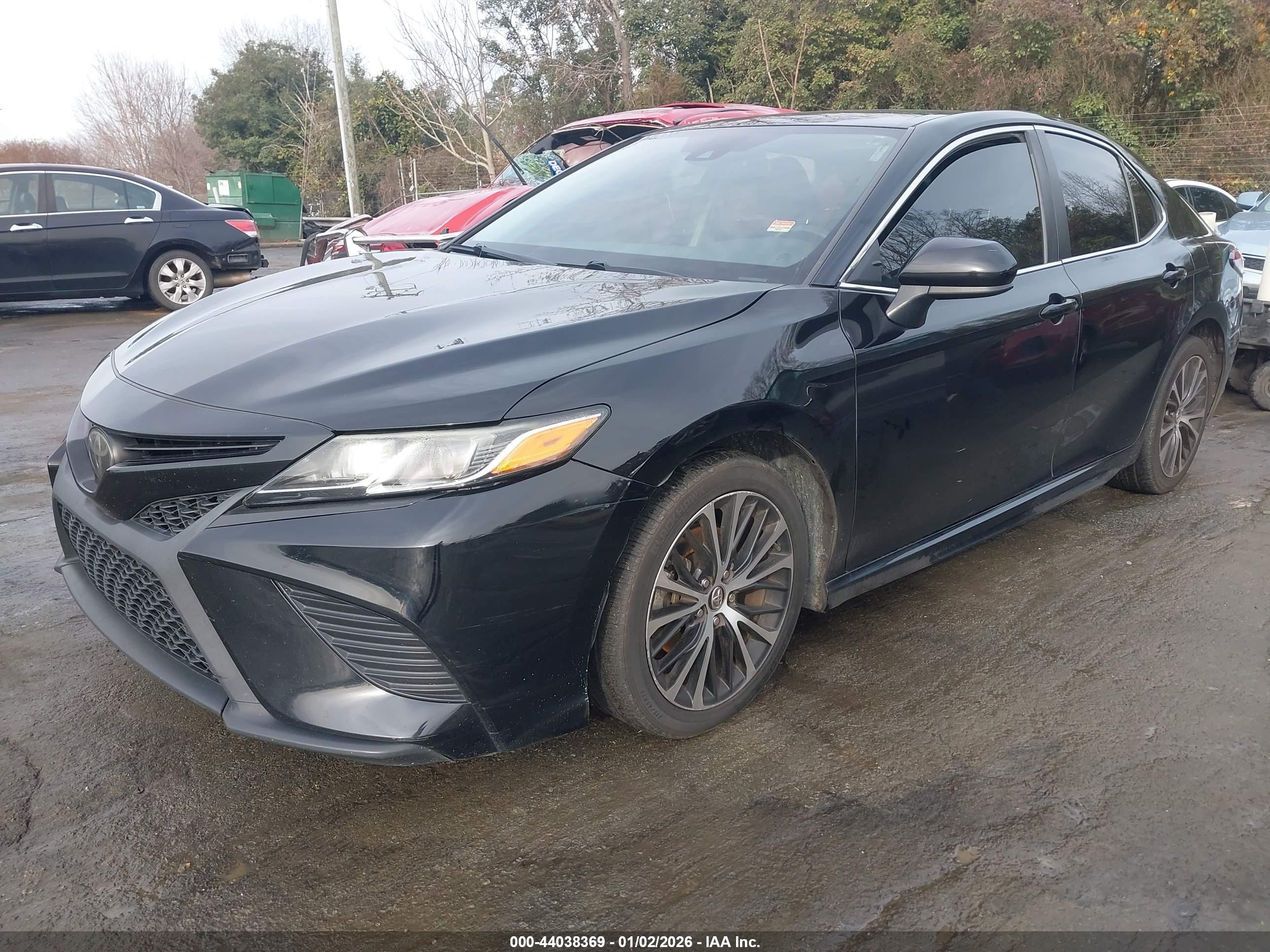 TOYOTA CAMRY image 2