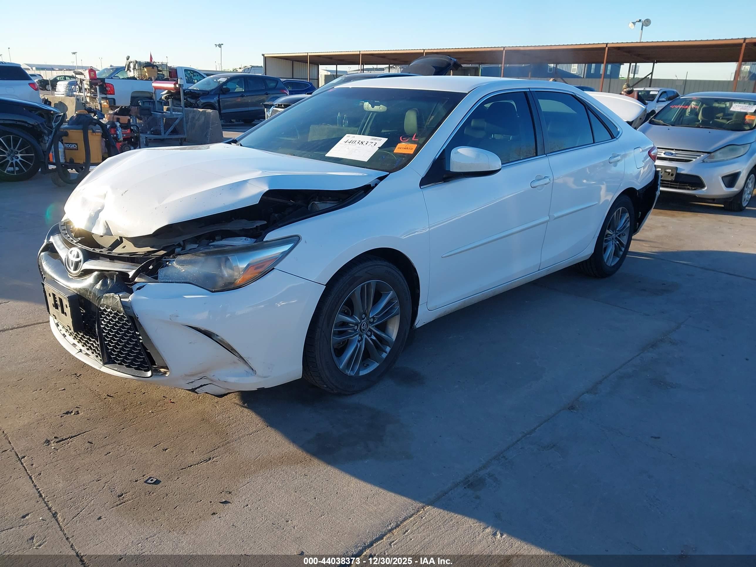 TOYOTA CAMRY image 2