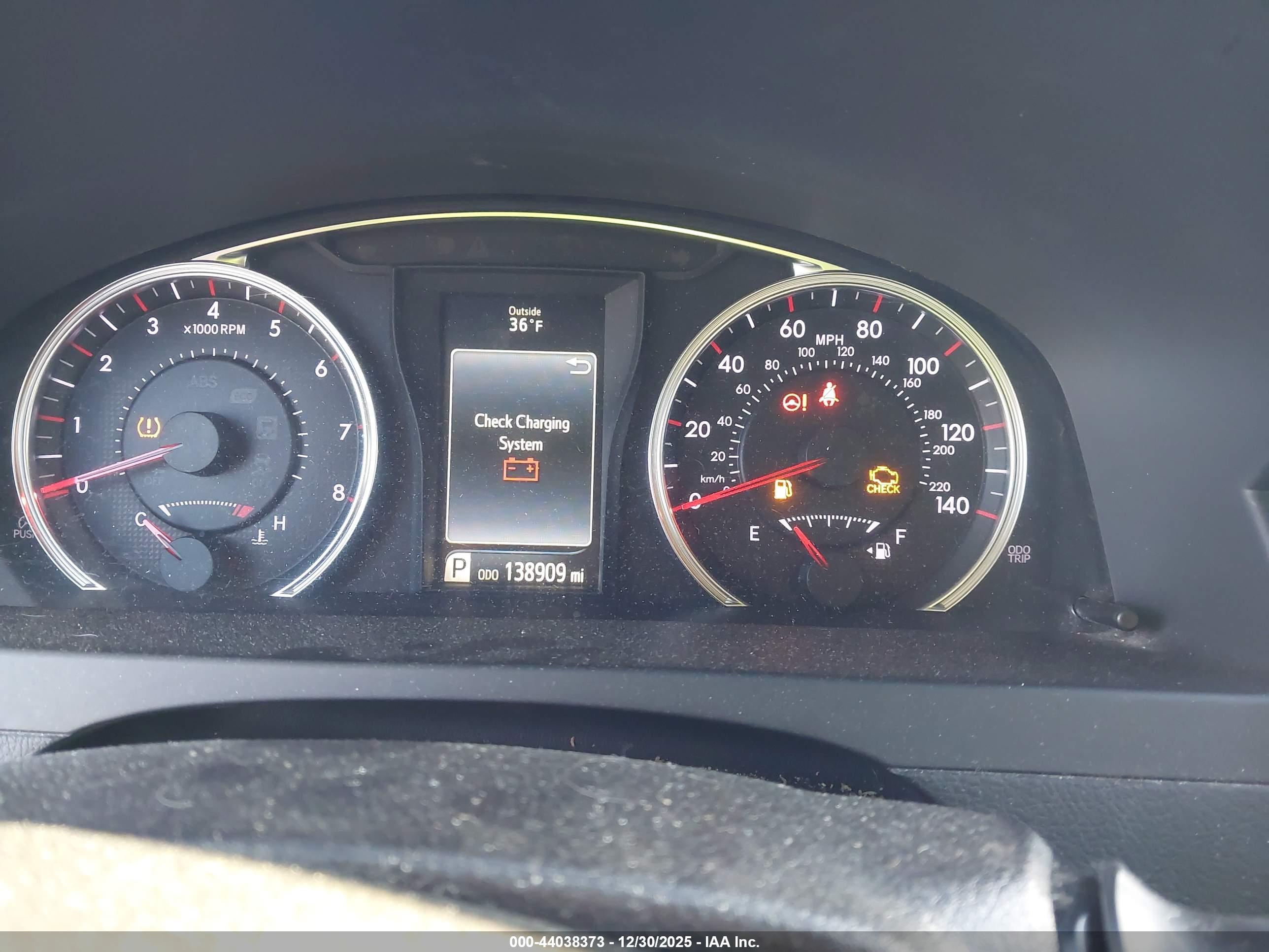TOYOTA CAMRY image 7