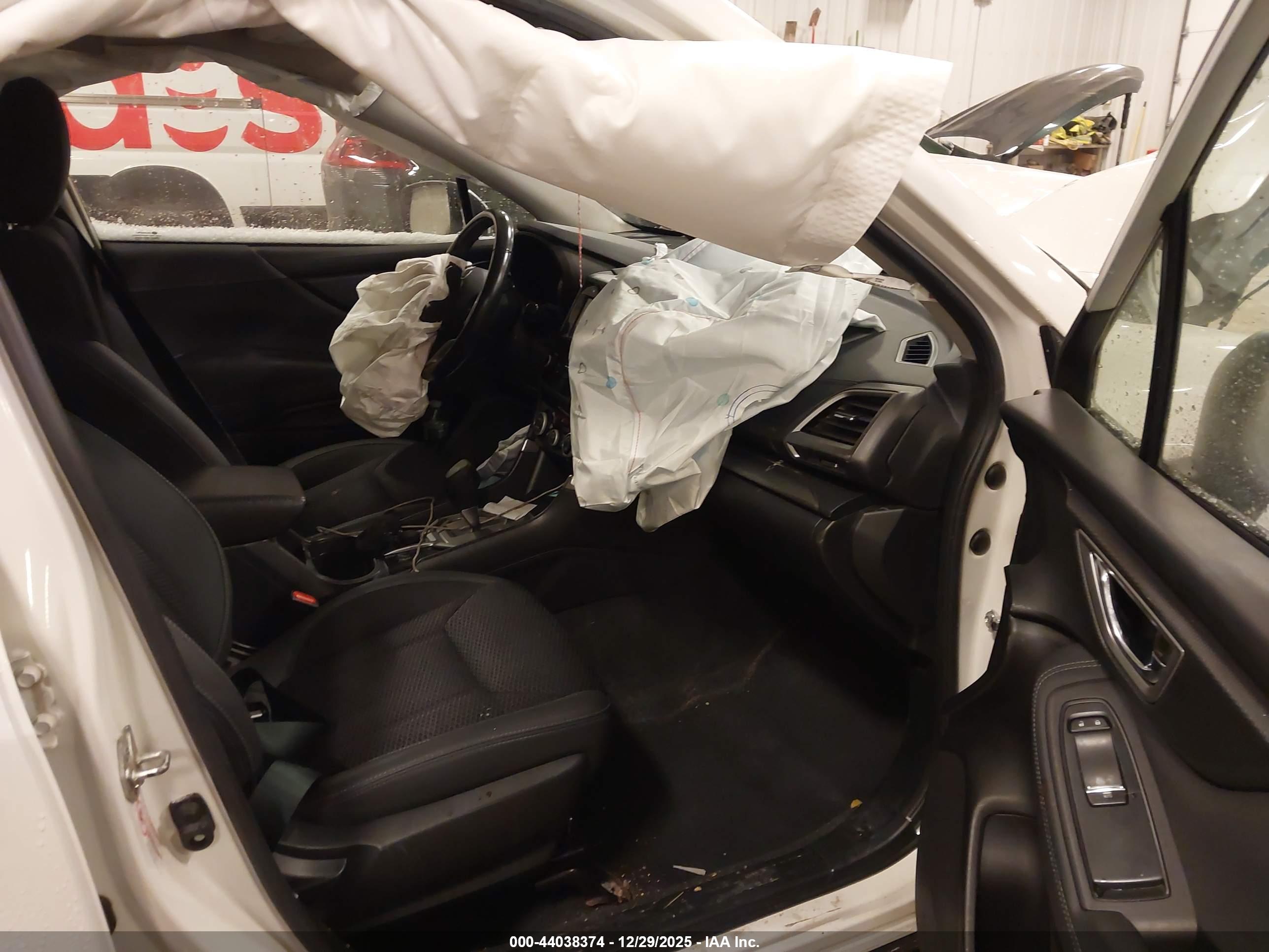 SUBARU FORESTER image 5