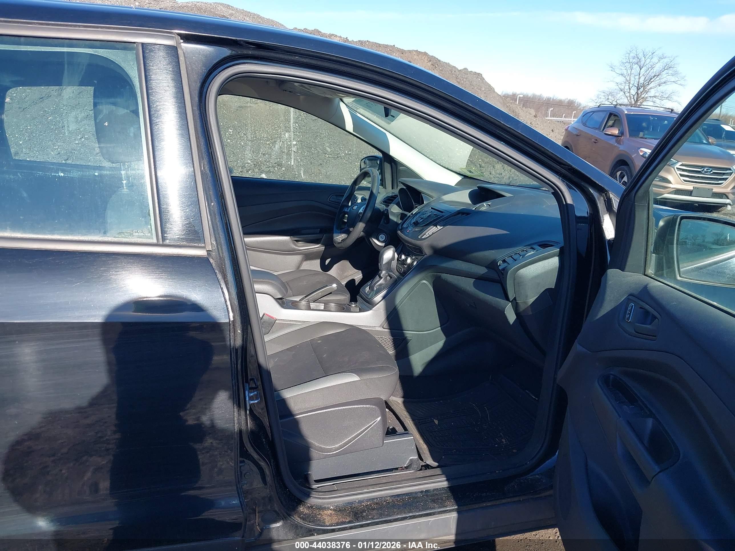 FORD ESCAPE image 5