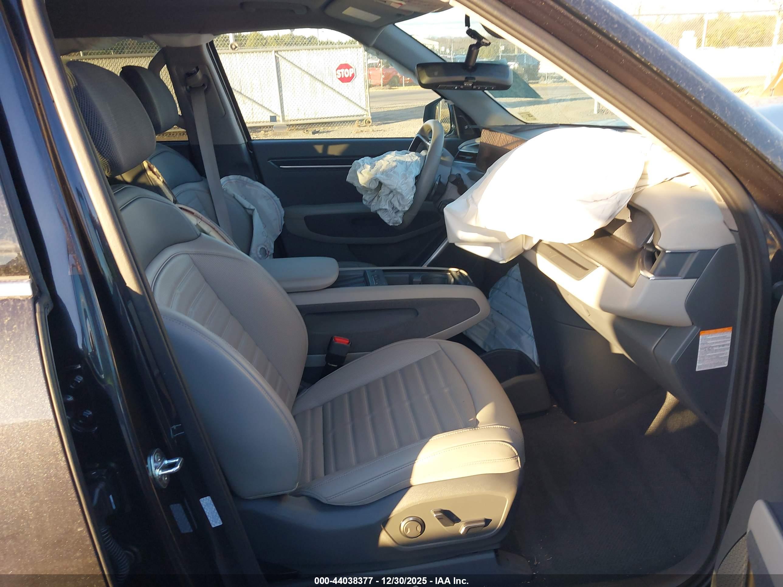 KIA EV9 image 5