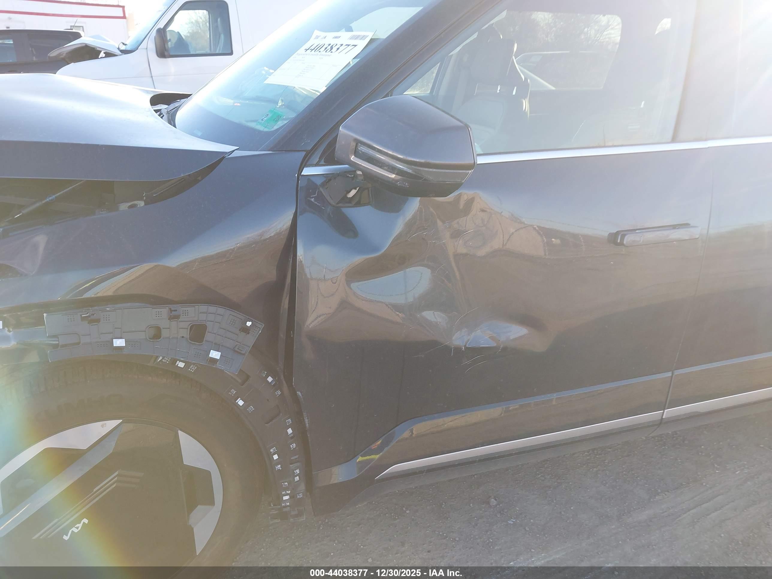 KIA EV9 image 6