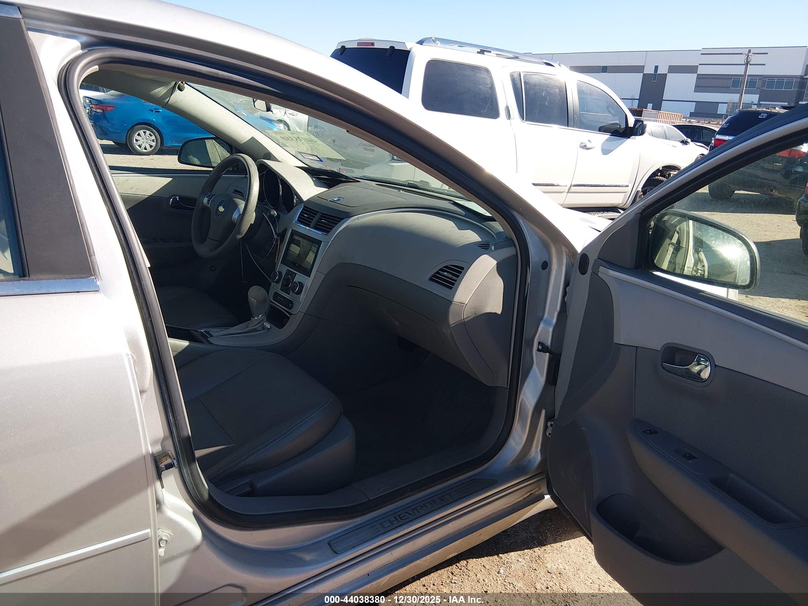 CHEVROLET MALIBU image 5