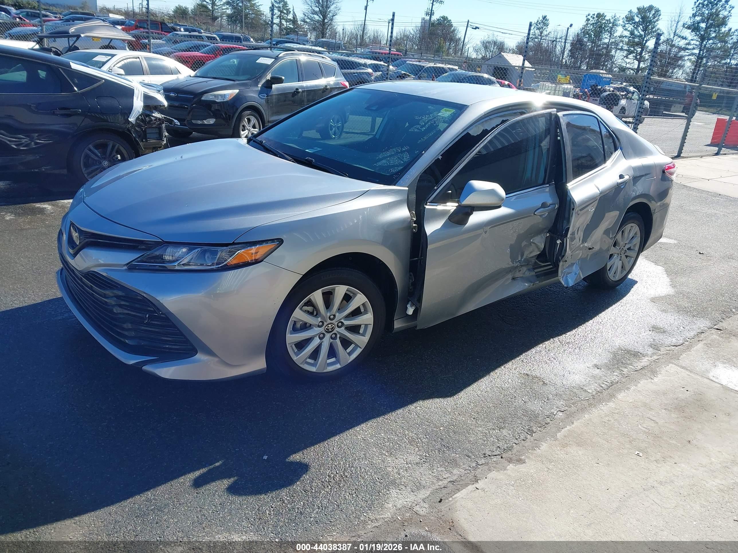 TOYOTA CAMRY image 2