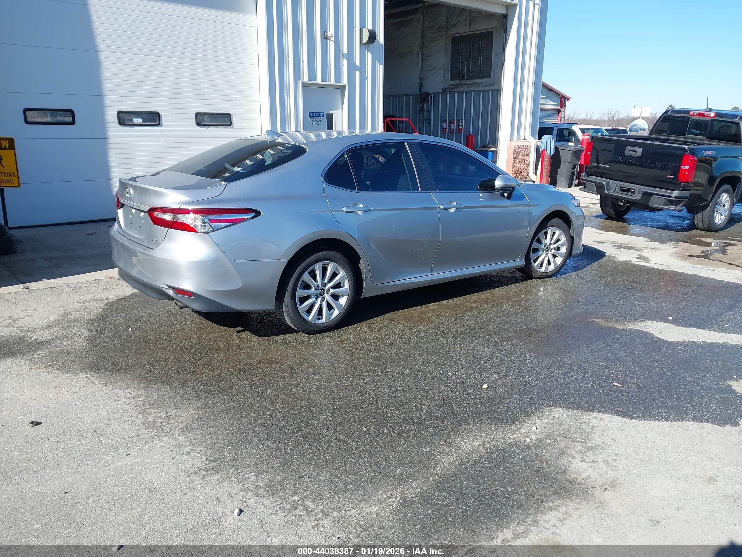 TOYOTA CAMRY image 4