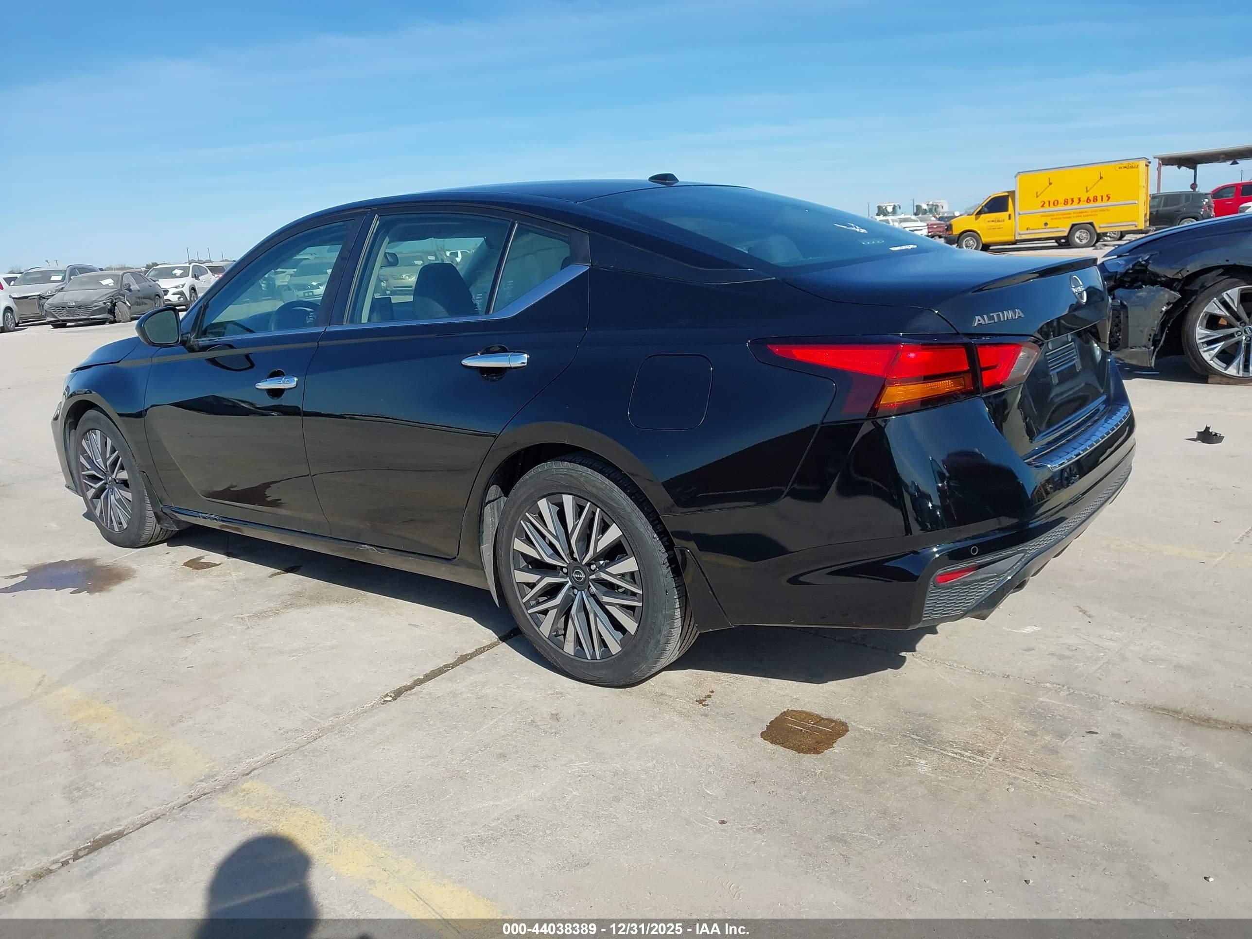 NISSAN ALTIMA image 3