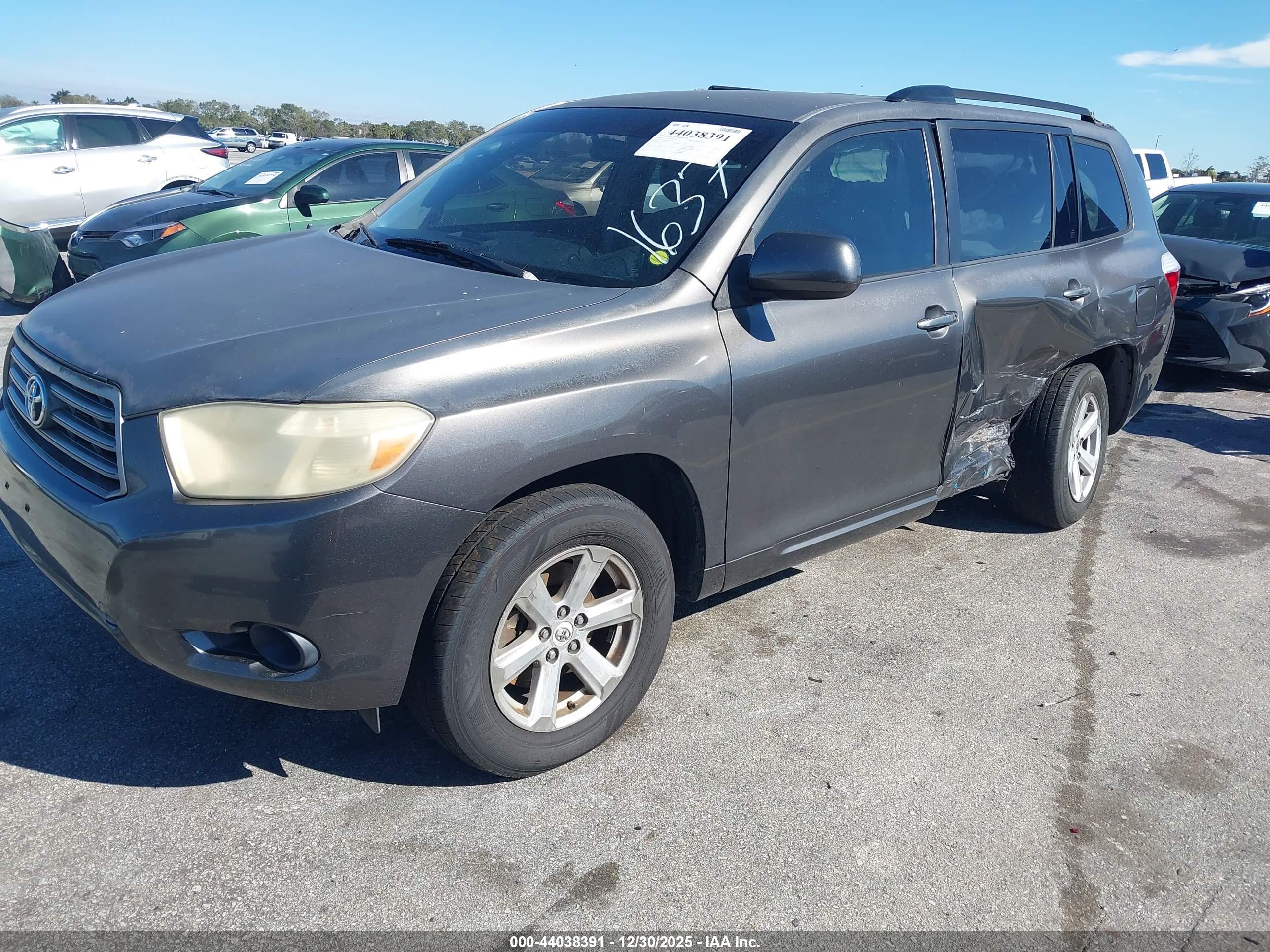 TOYOTA HIGHLANDER image 2