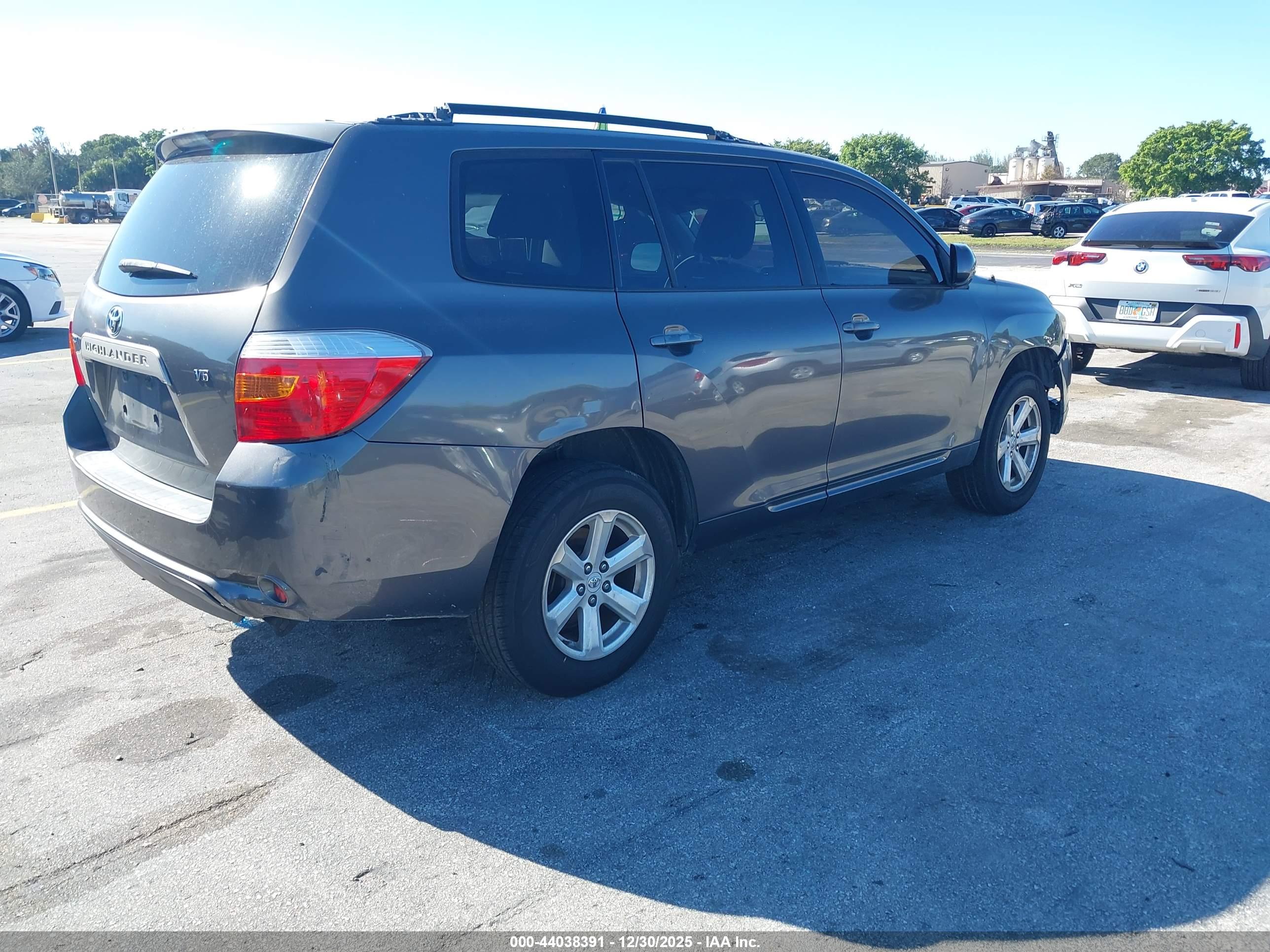 TOYOTA HIGHLANDER image 4