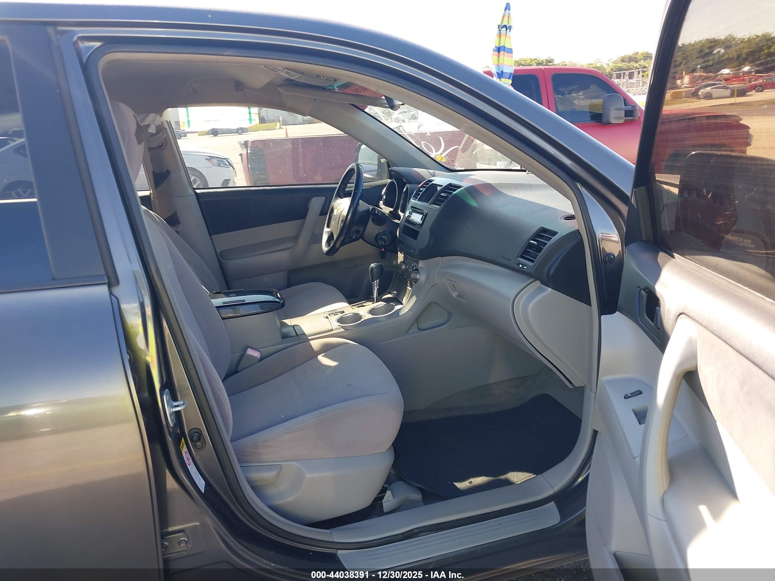 TOYOTA HIGHLANDER image 5