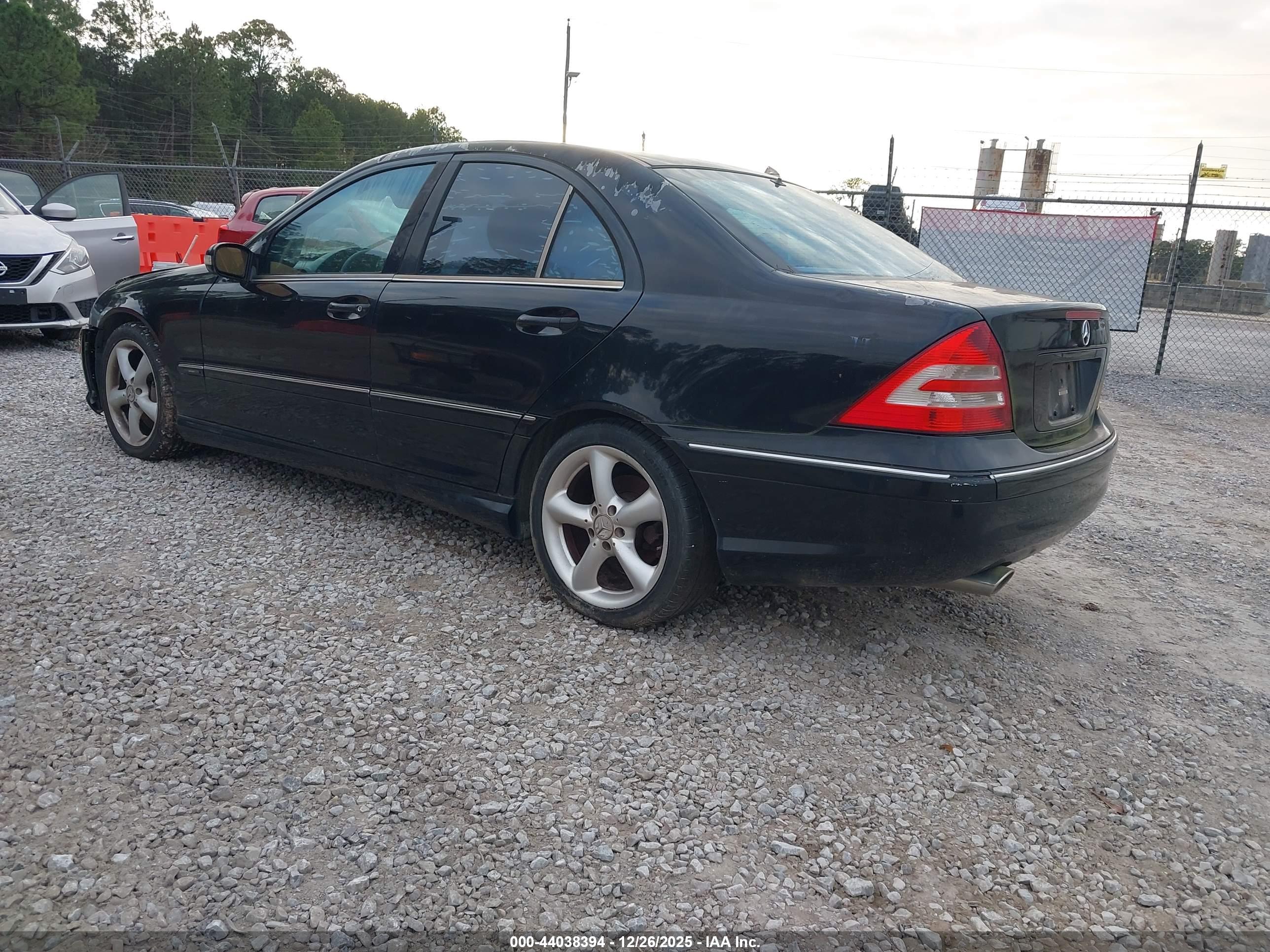 MERCEDES-BENZ C image 3