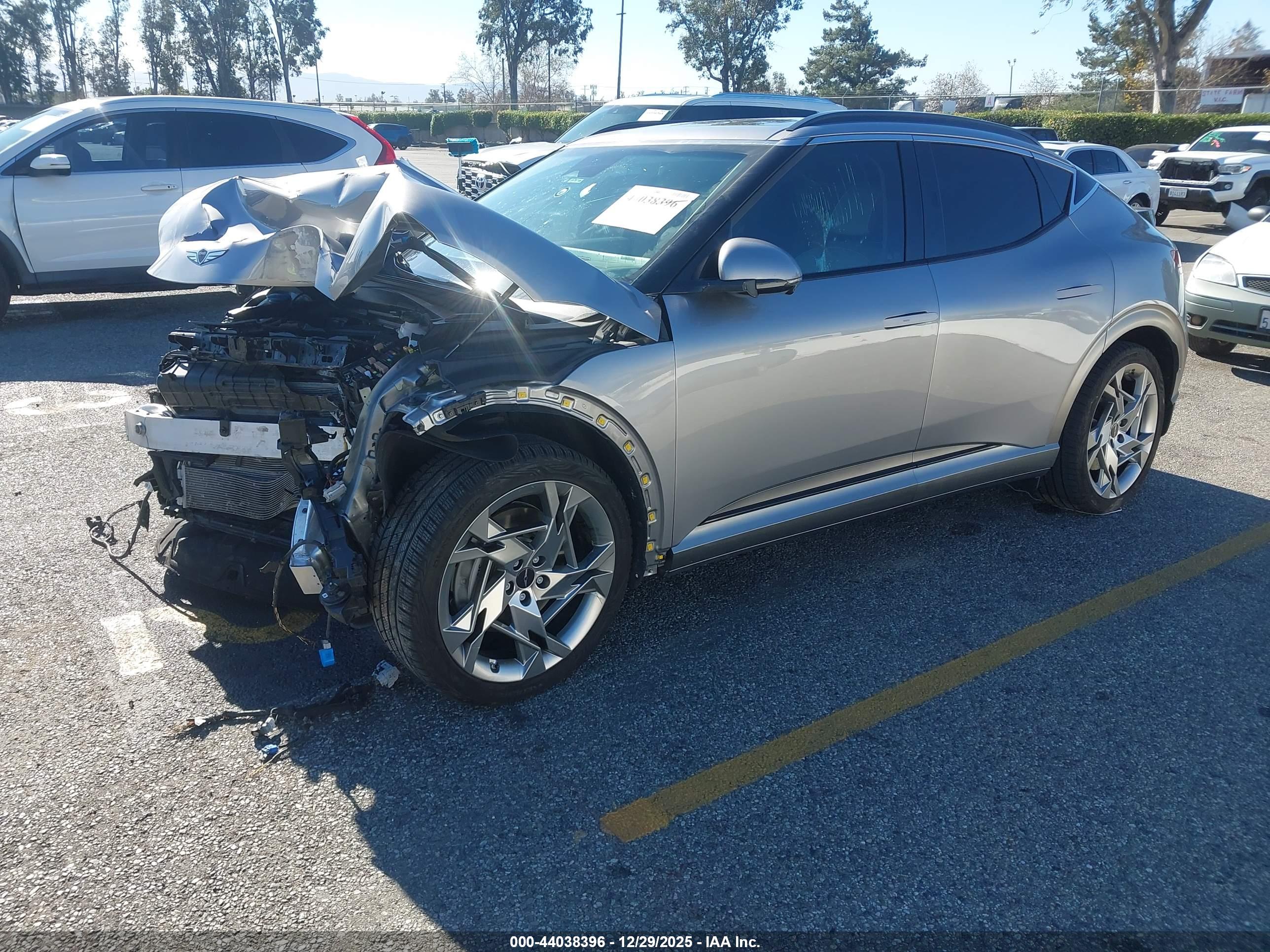 GENESIS GV60 image 2