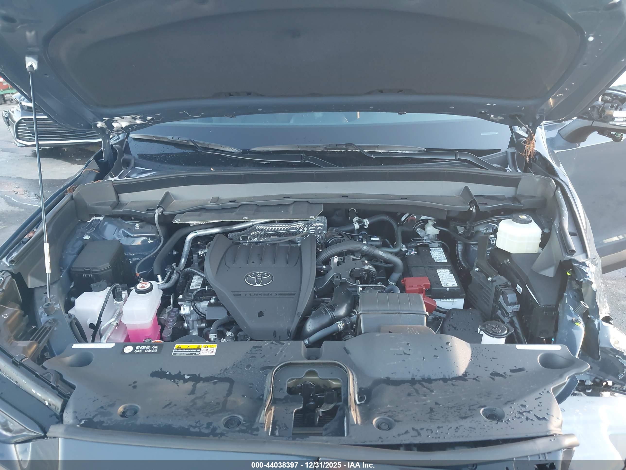 TOYOTA GRAND image 10