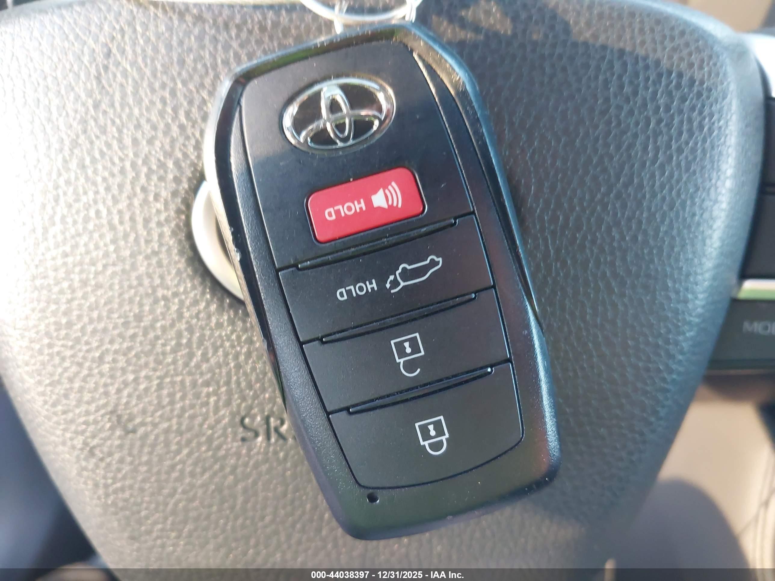 TOYOTA GRAND image 11