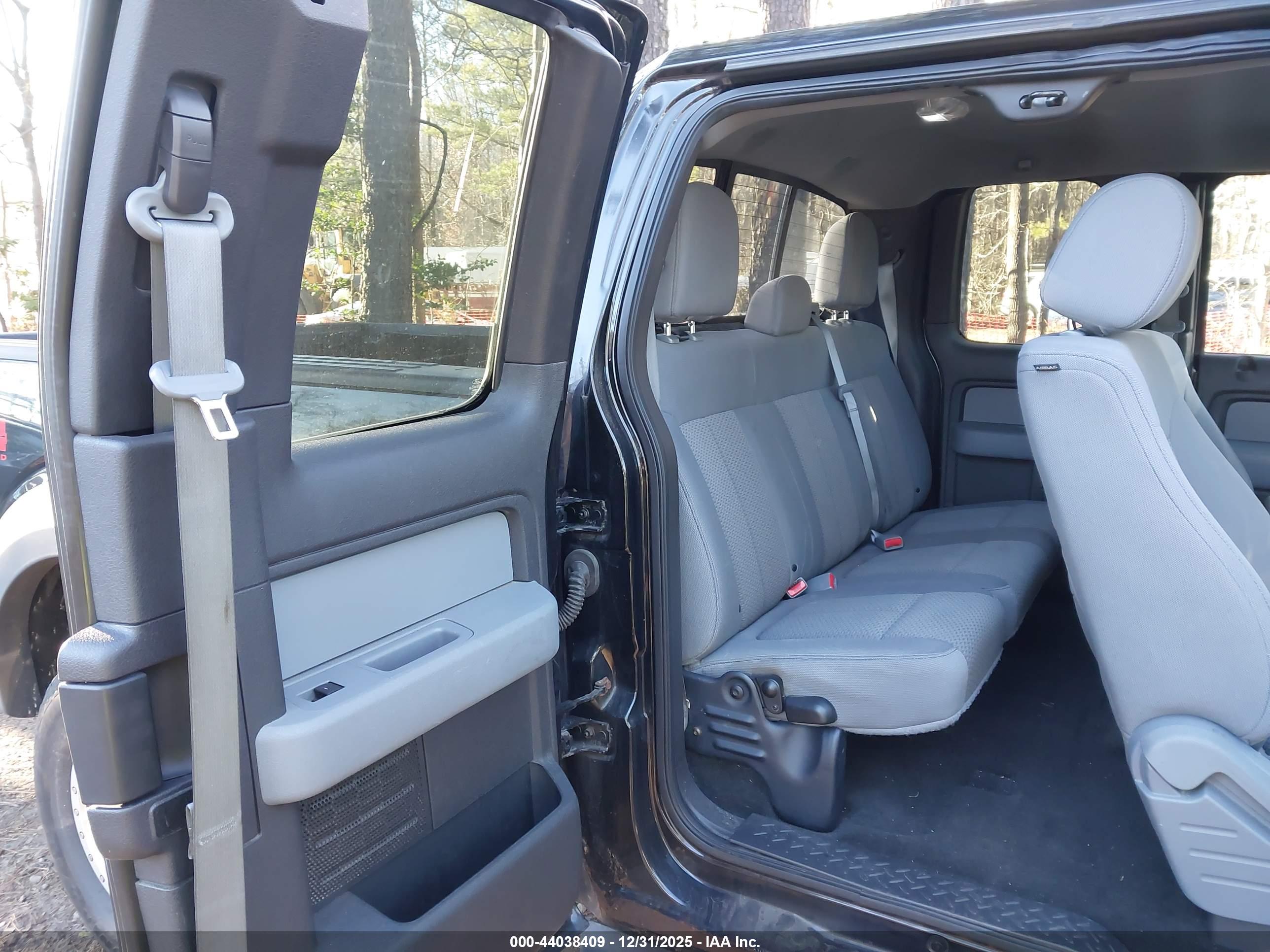FORD F-150 image 8