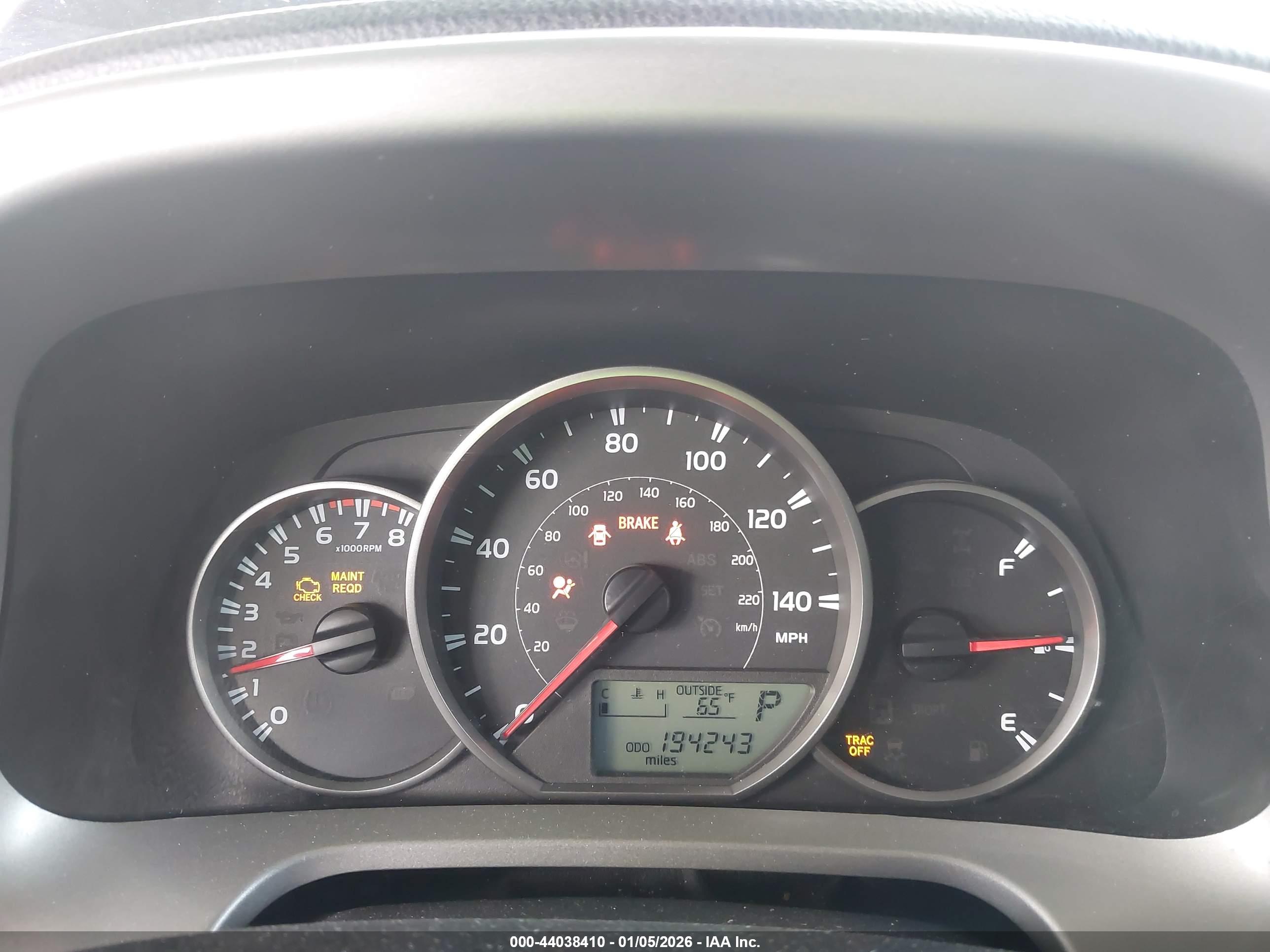 TOYOTA RAV4 image 7