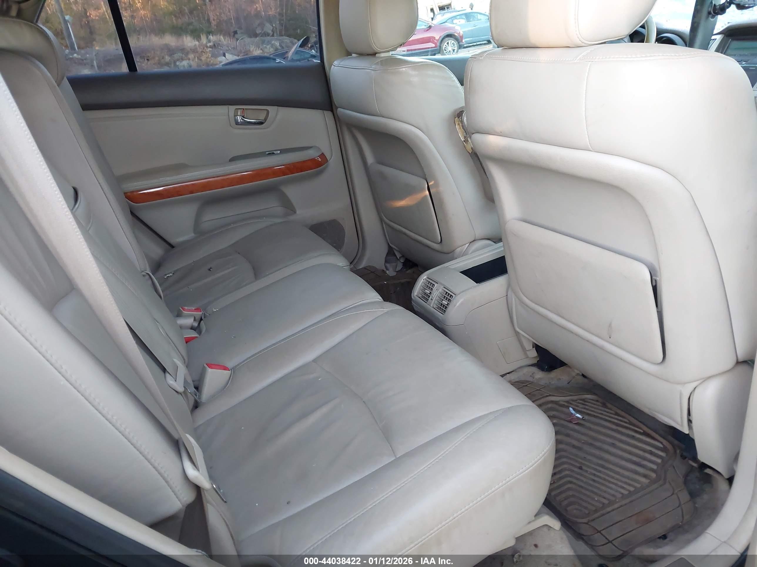 LEXUS RX image 8