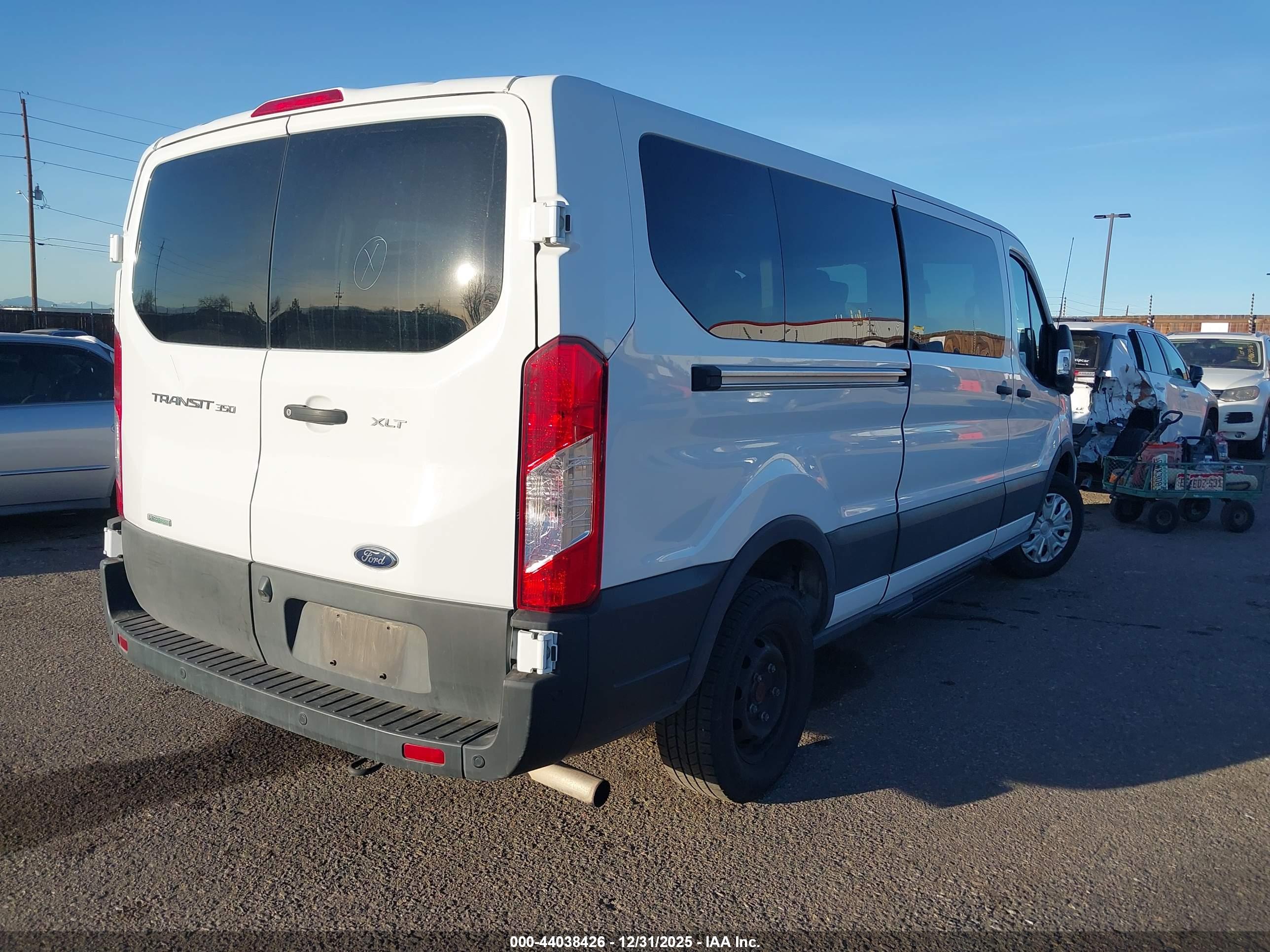 FORD TRANSIT-350 image 4