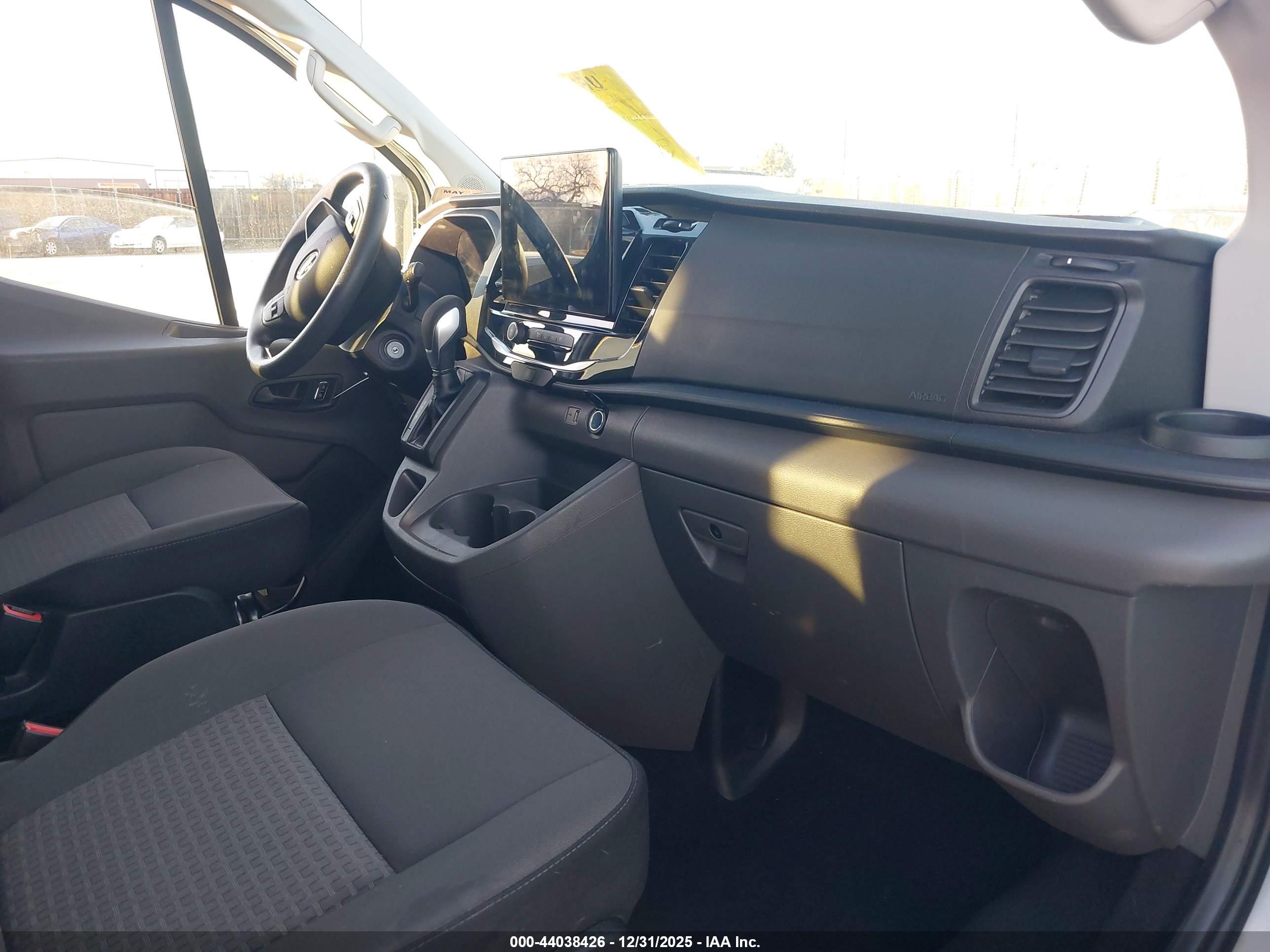 FORD TRANSIT-350 image 5