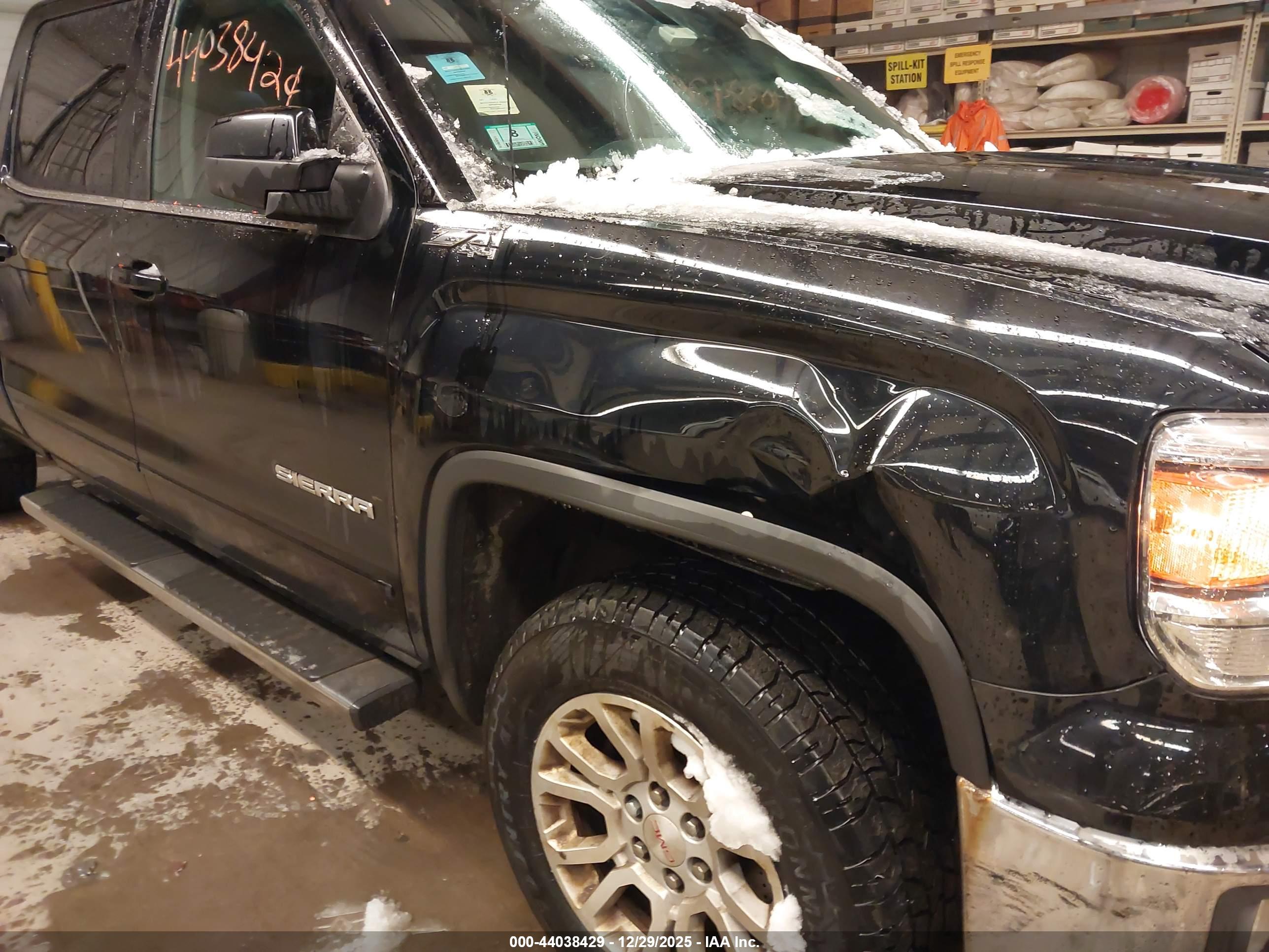 GMC SIERRA image 6
