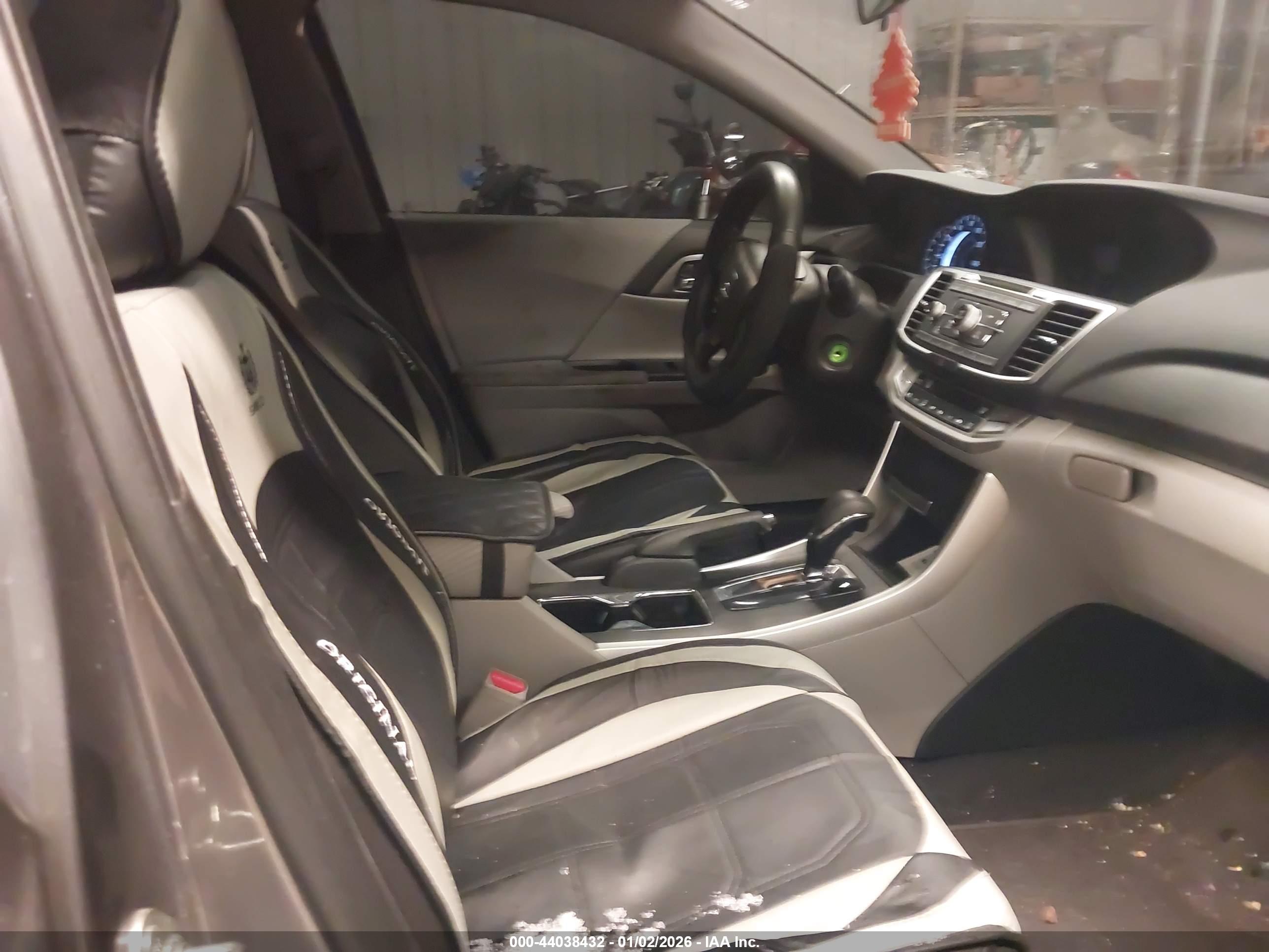HONDA ACCORD image 5