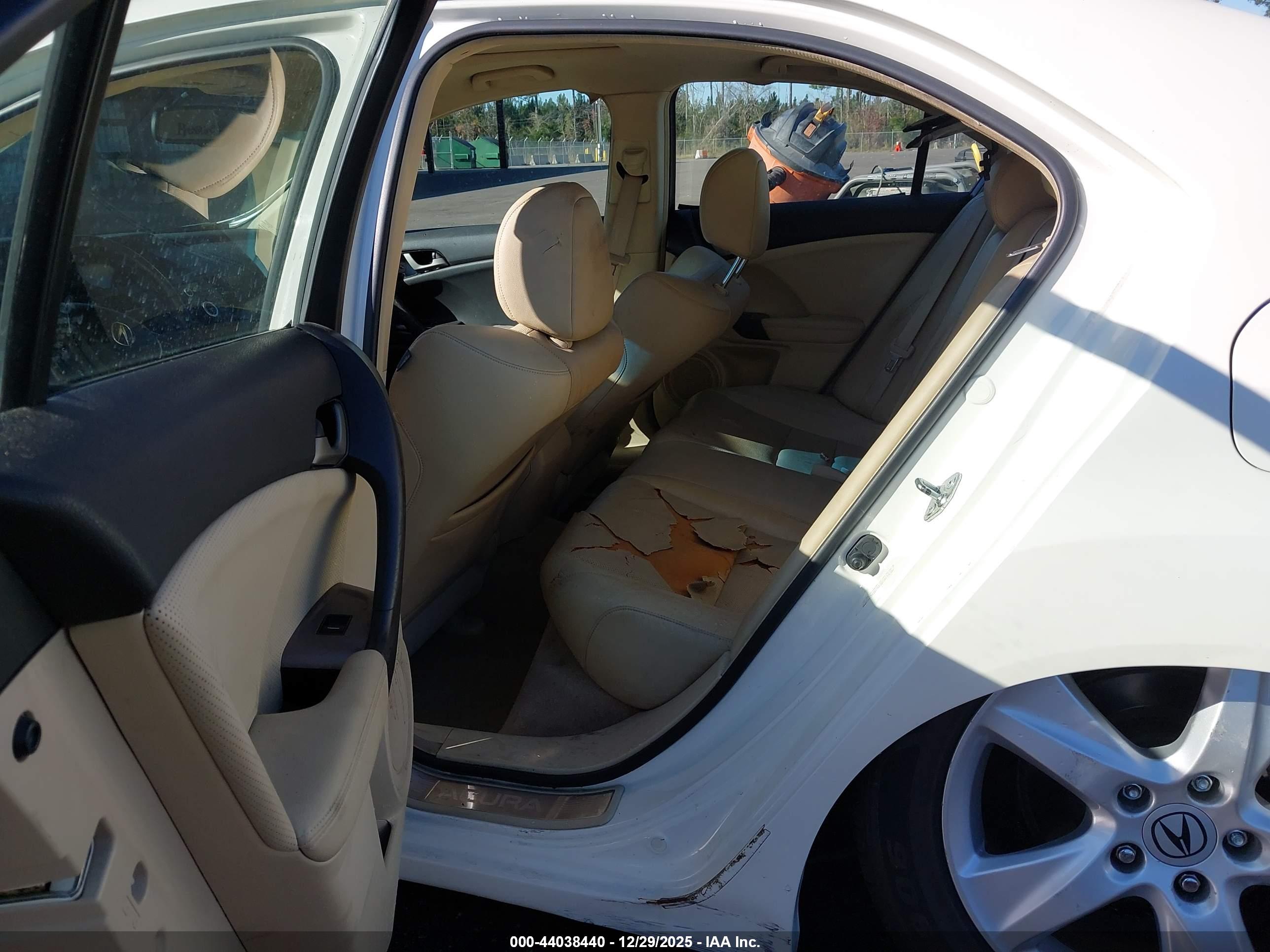 ACURA TSX image 8