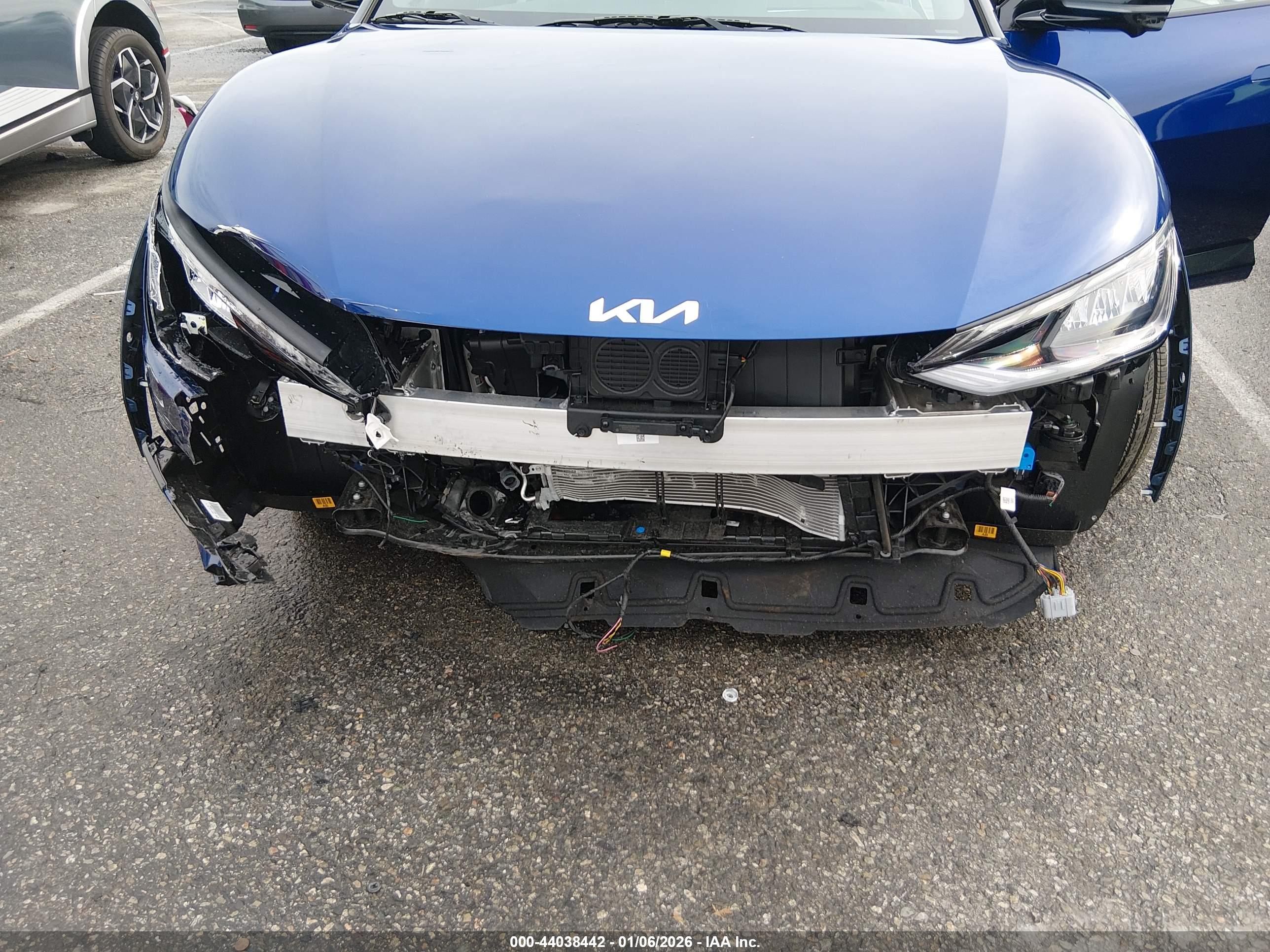 KIA EV6 image 6