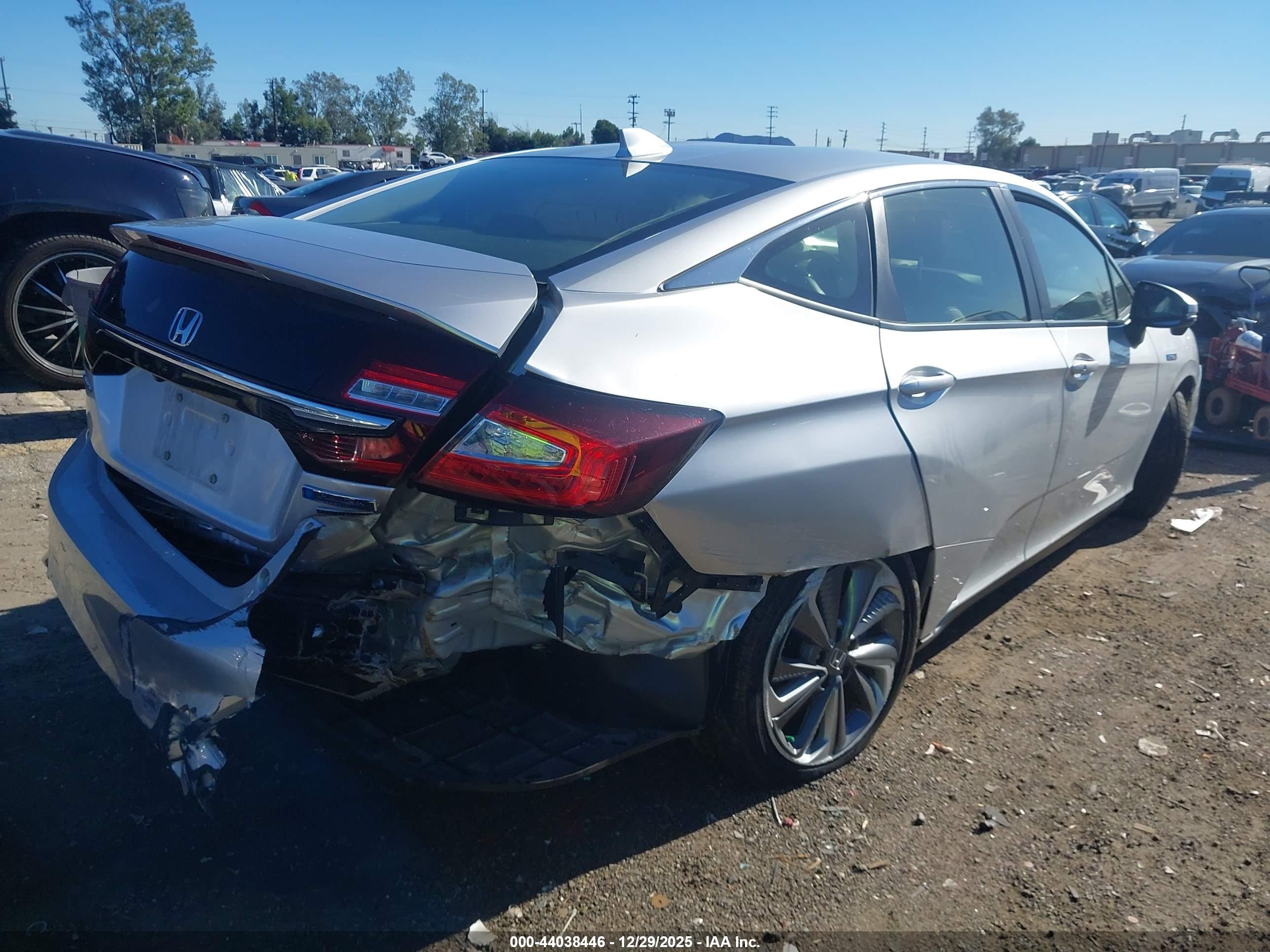 HONDA CLARITY image 4