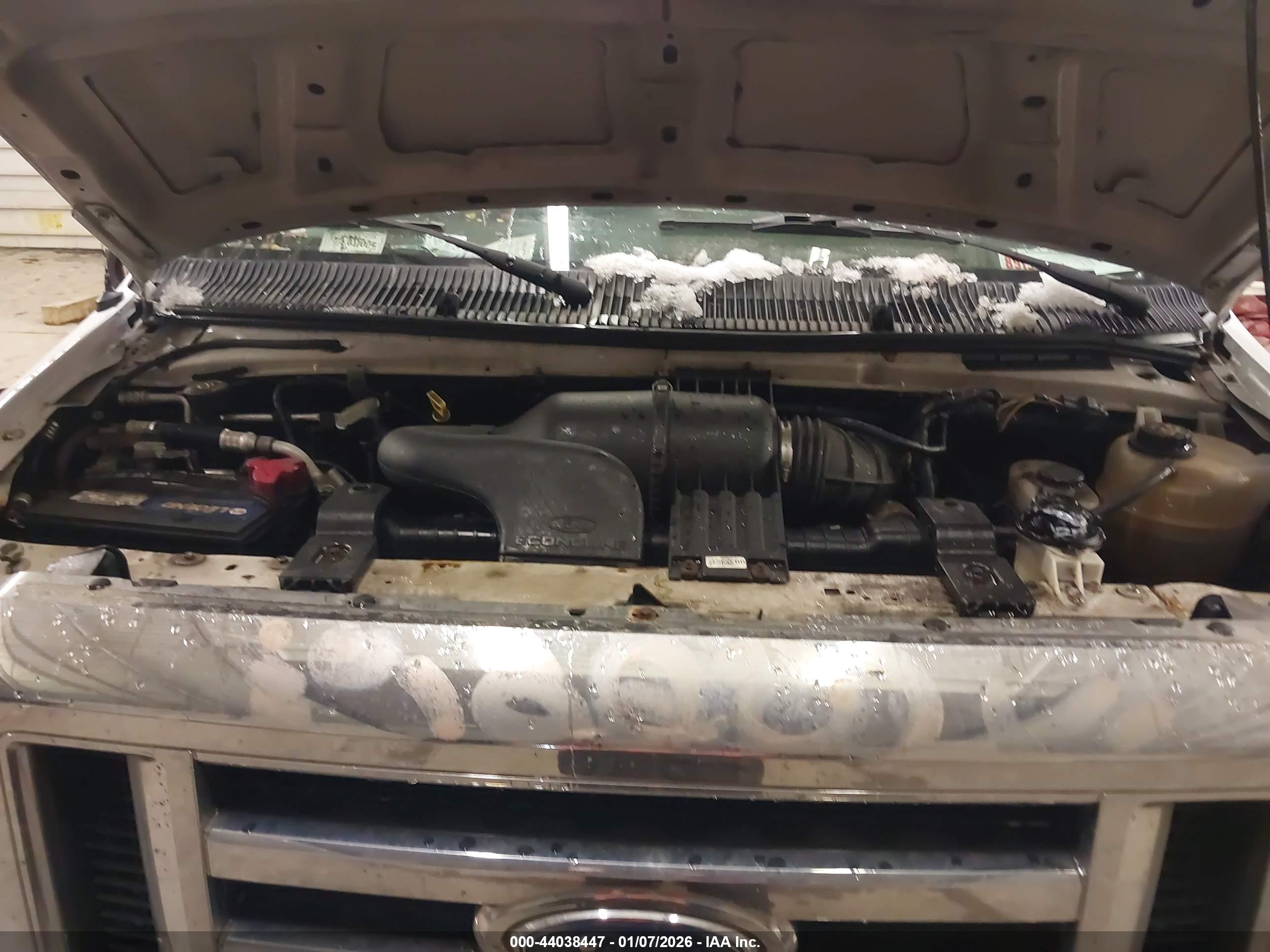 FORD E-250 image 10