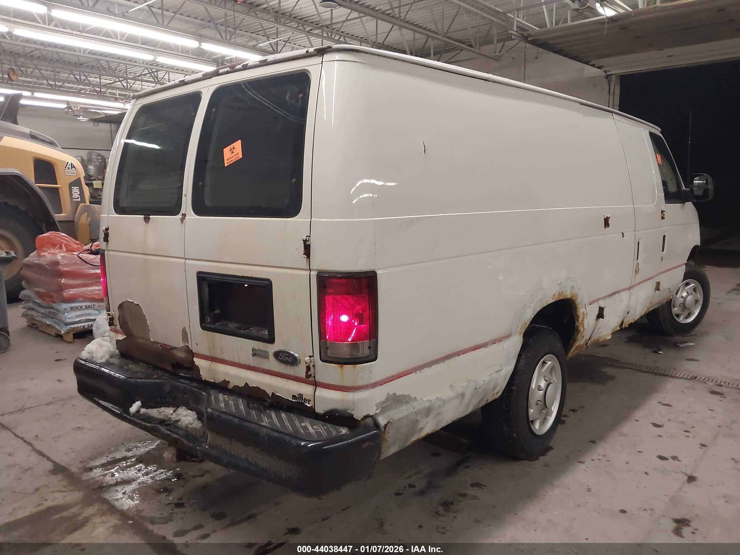 FORD E-250 image 4