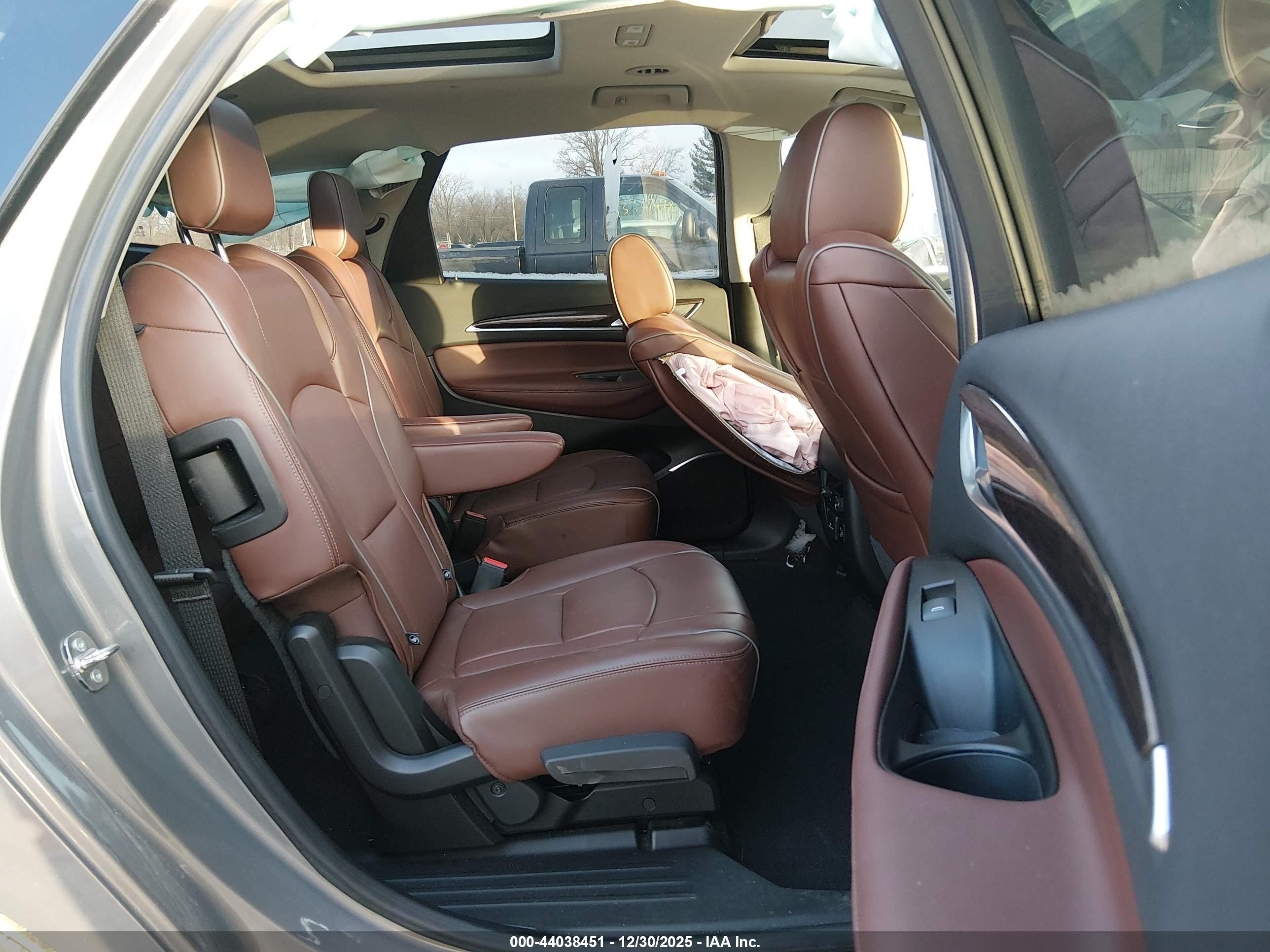 BUICK ENCLAVE image 8