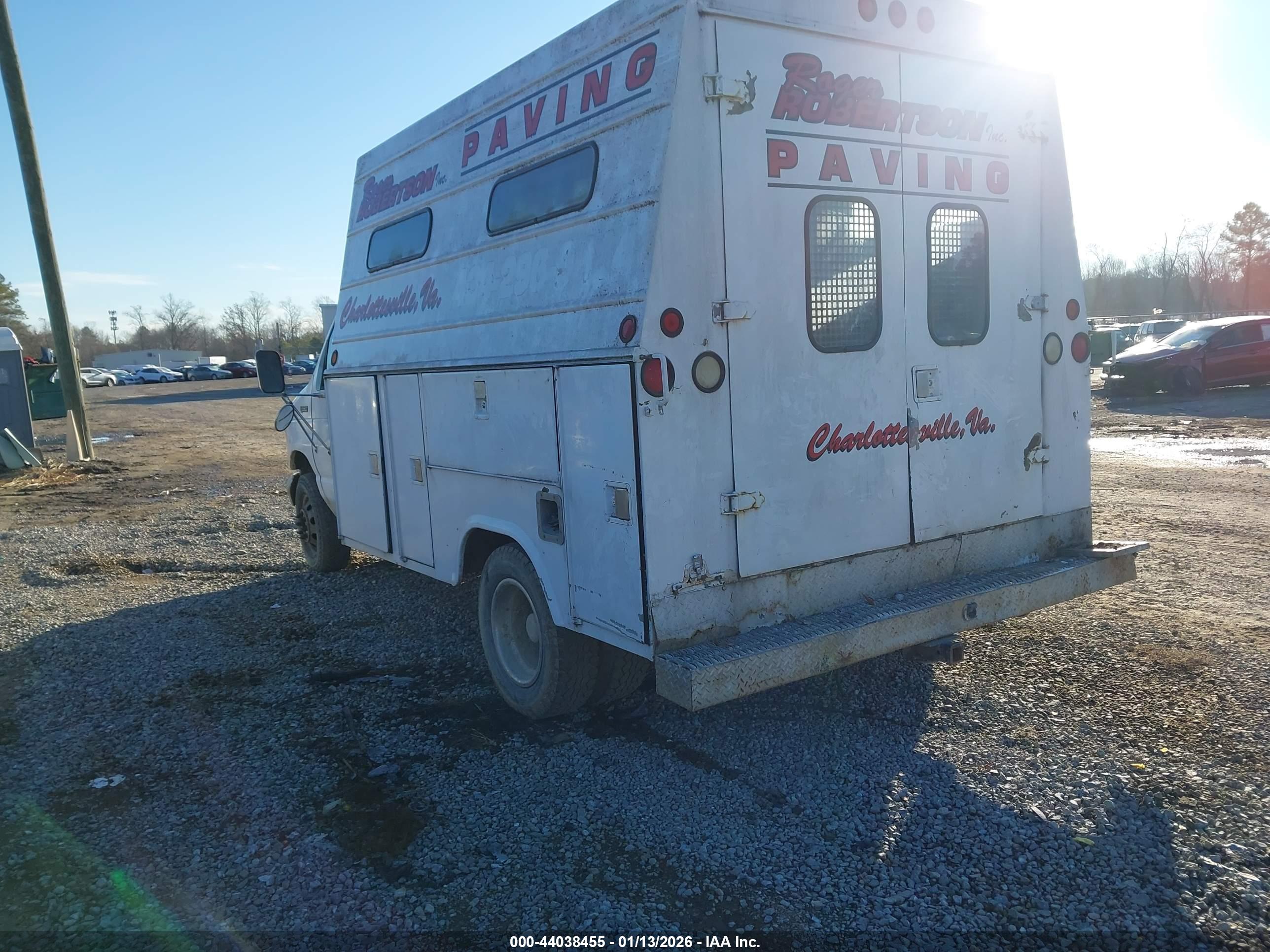 FORD ECONOLINE image 3