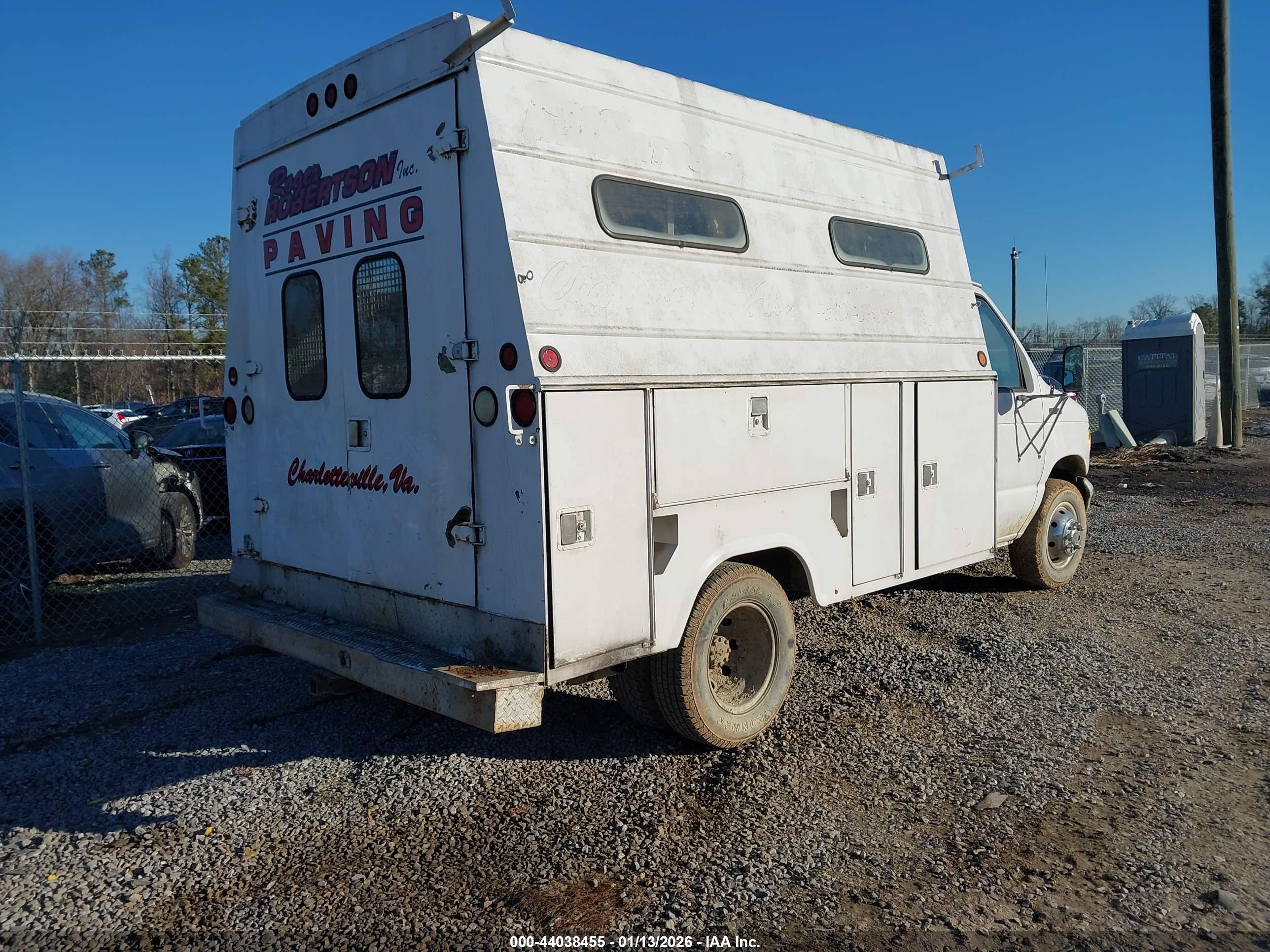 FORD ECONOLINE image 4