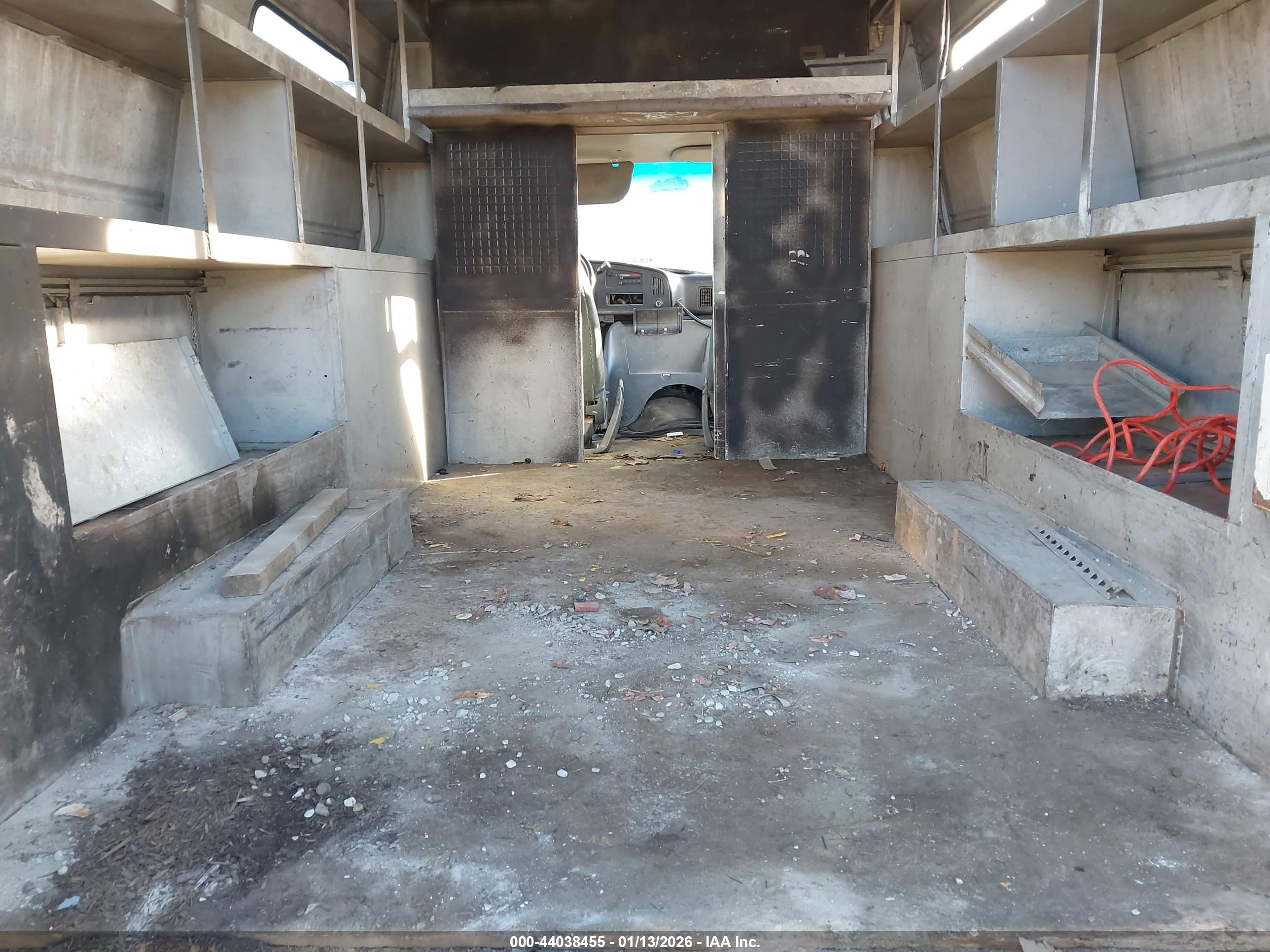 FORD ECONOLINE image 7