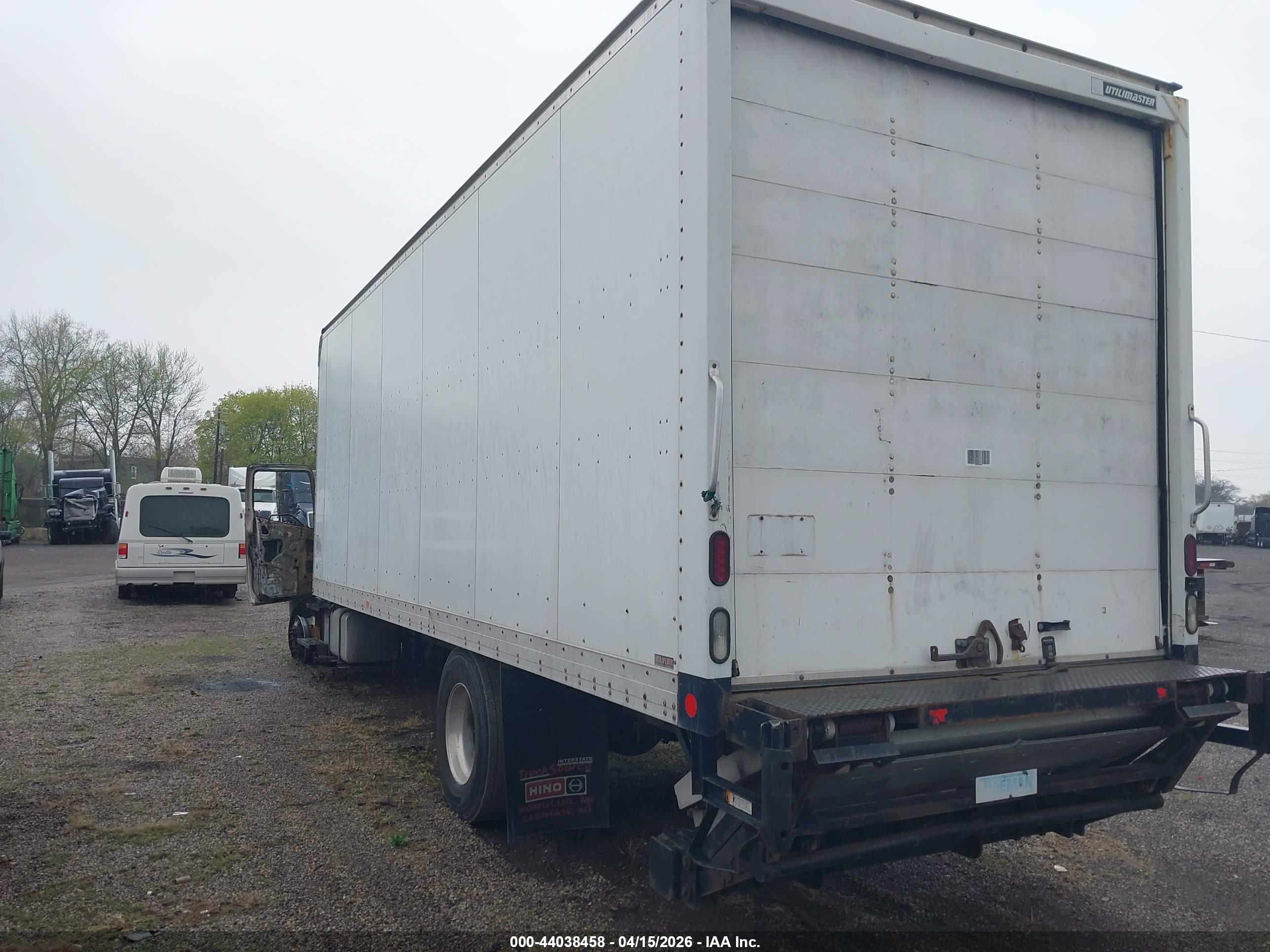HINO 258/268 image 3