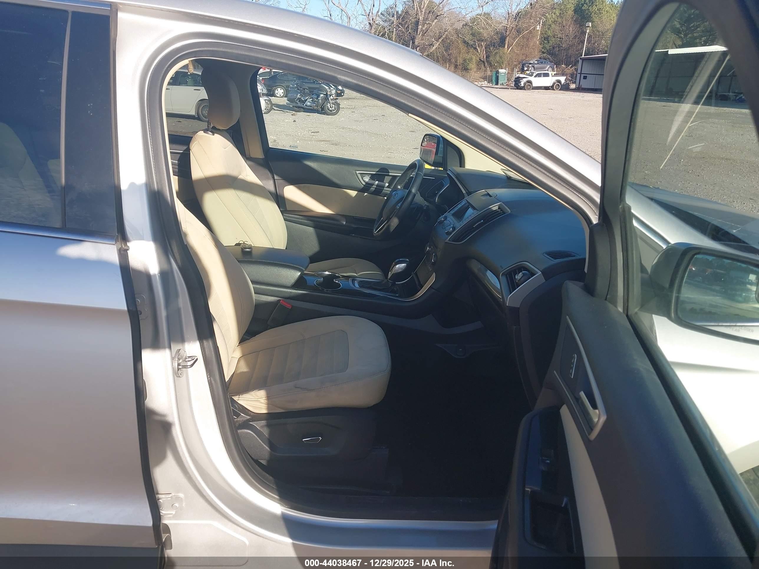 FORD EDGE image 5
