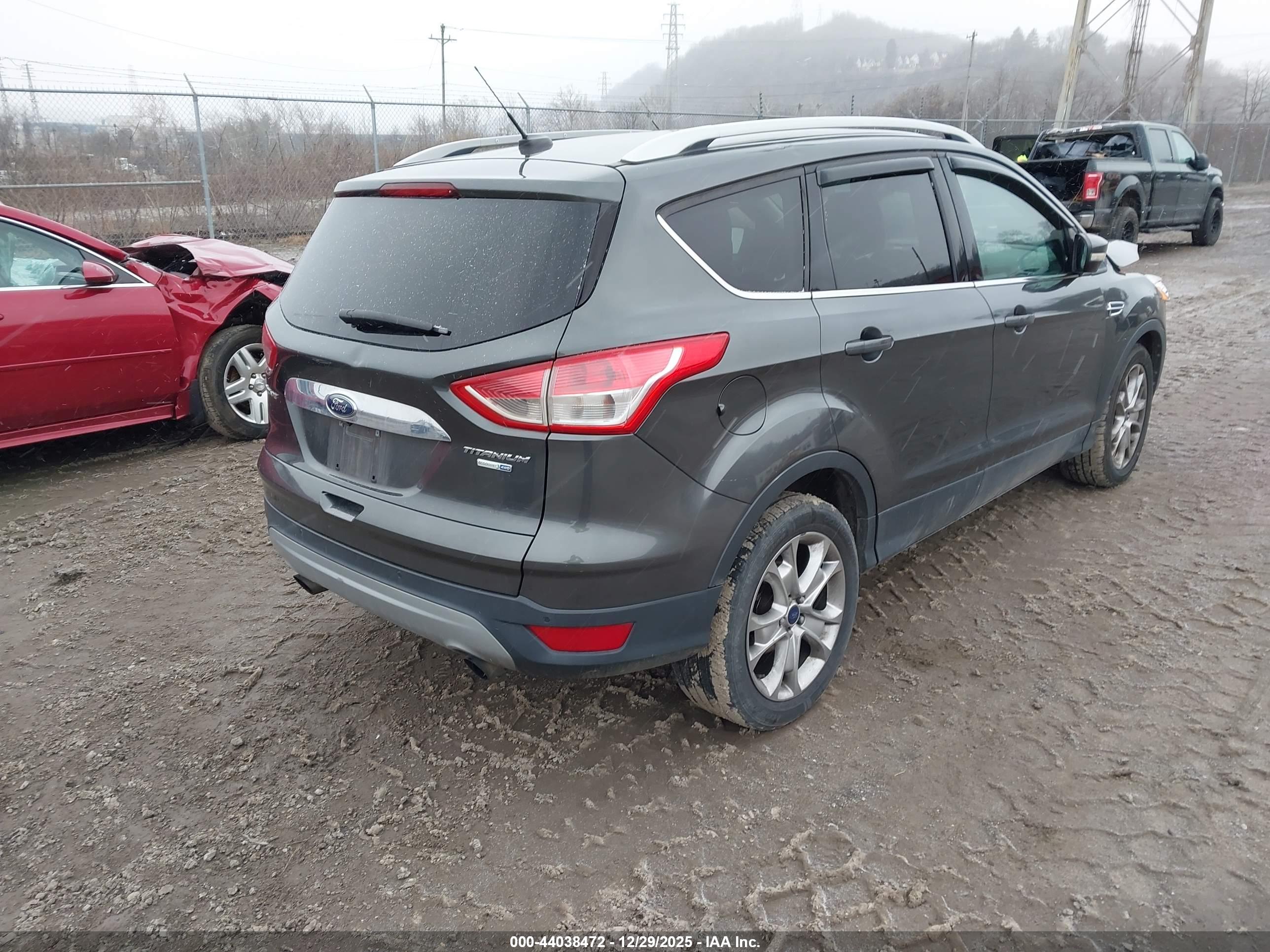 FORD ESCAPE image 4