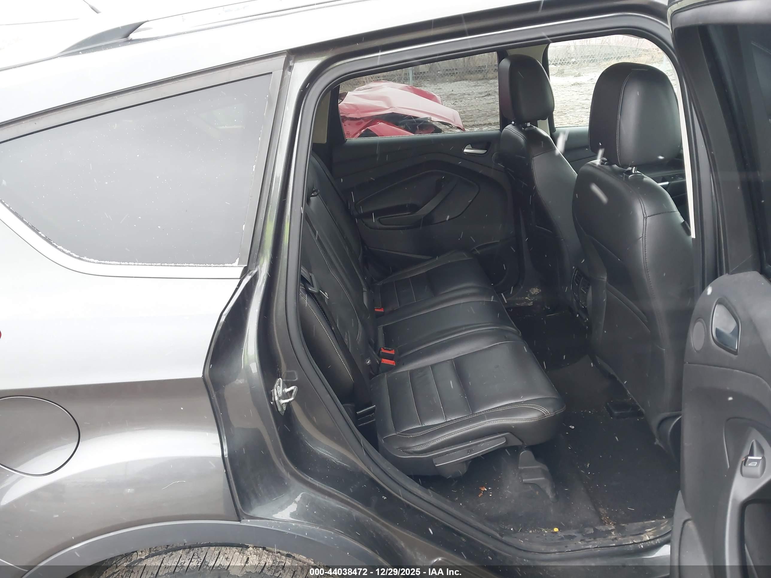 FORD ESCAPE image 8