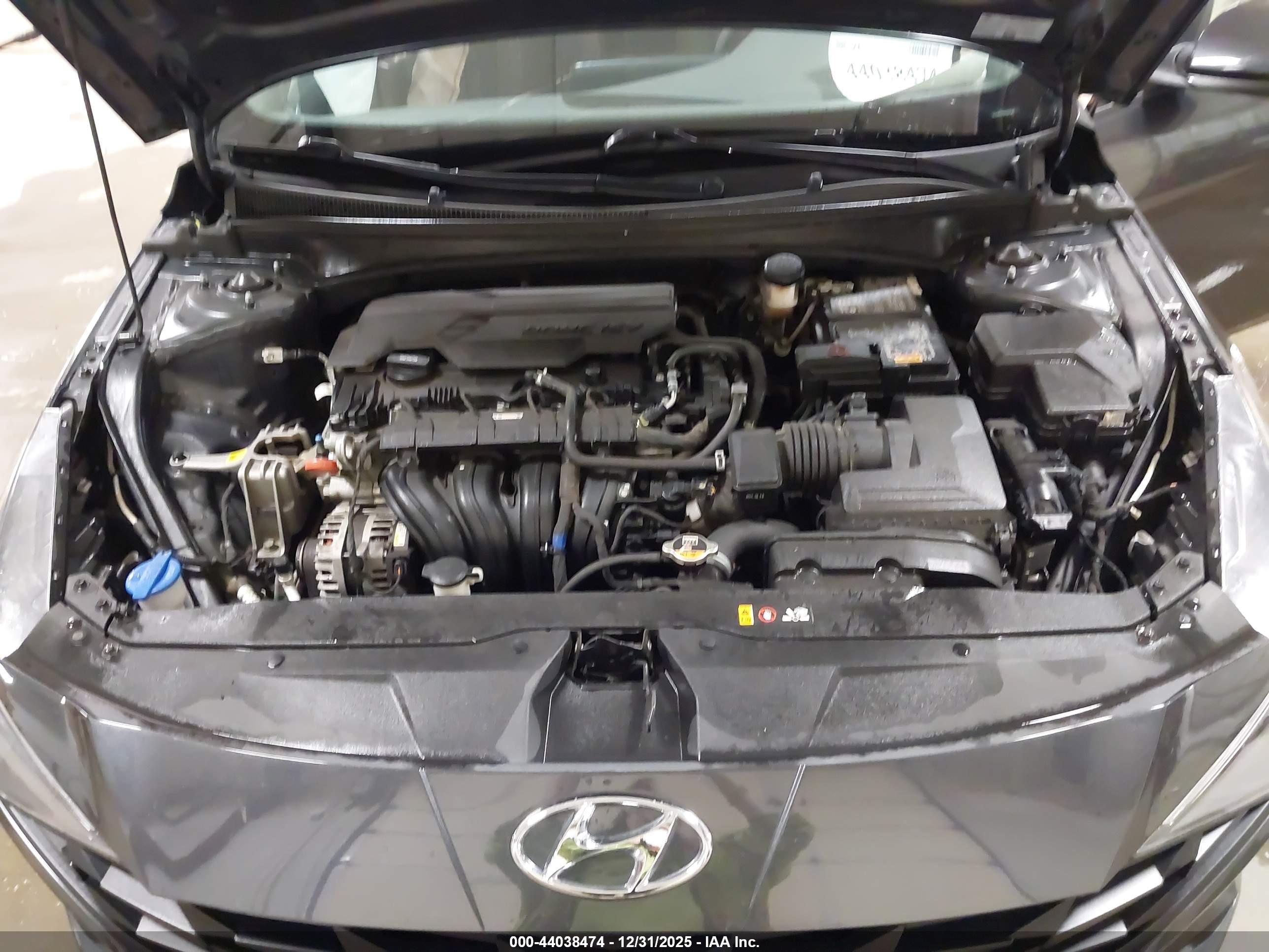 HYUNDAI ELANTRA image 10