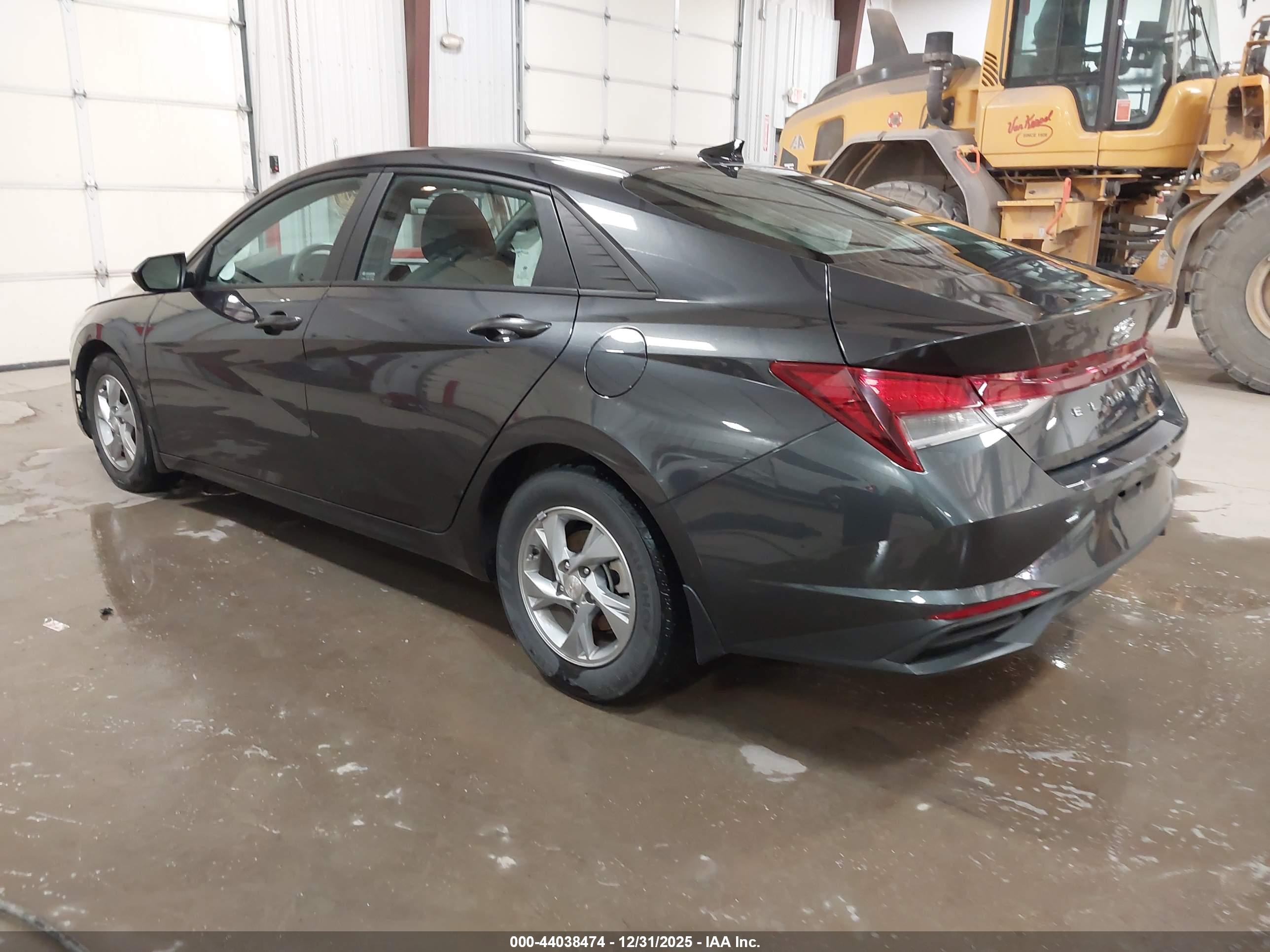HYUNDAI ELANTRA image 3