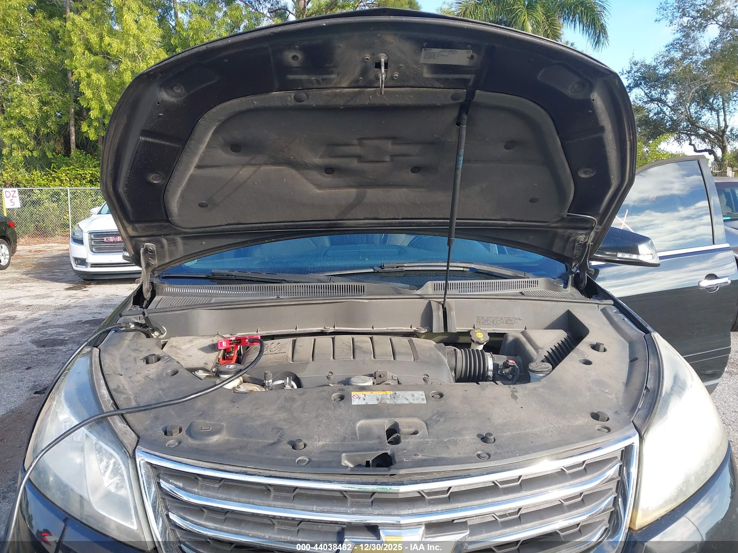 CHEVROLET TRAVERSE image 10
