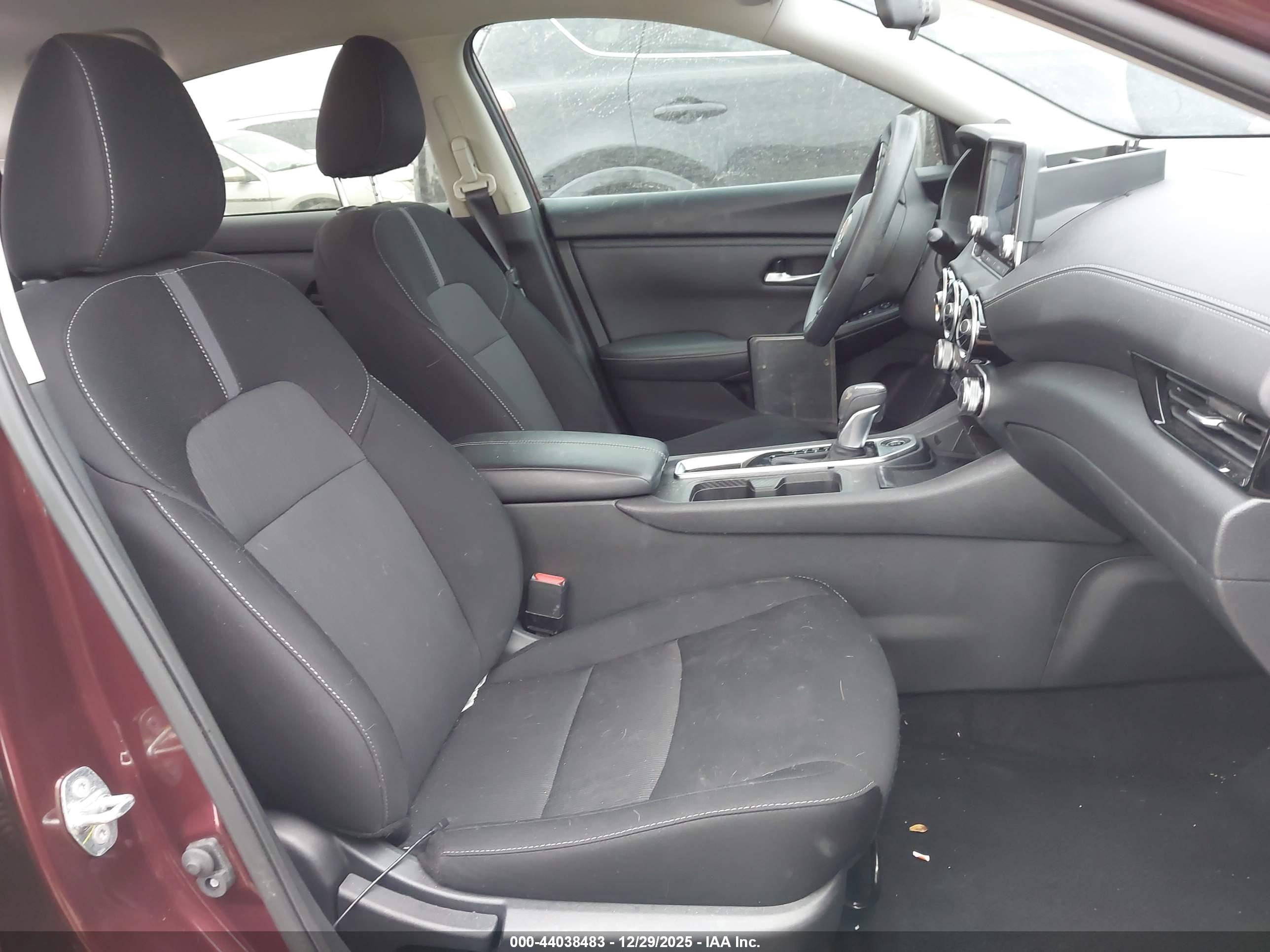 NISSAN SENTRA image 5