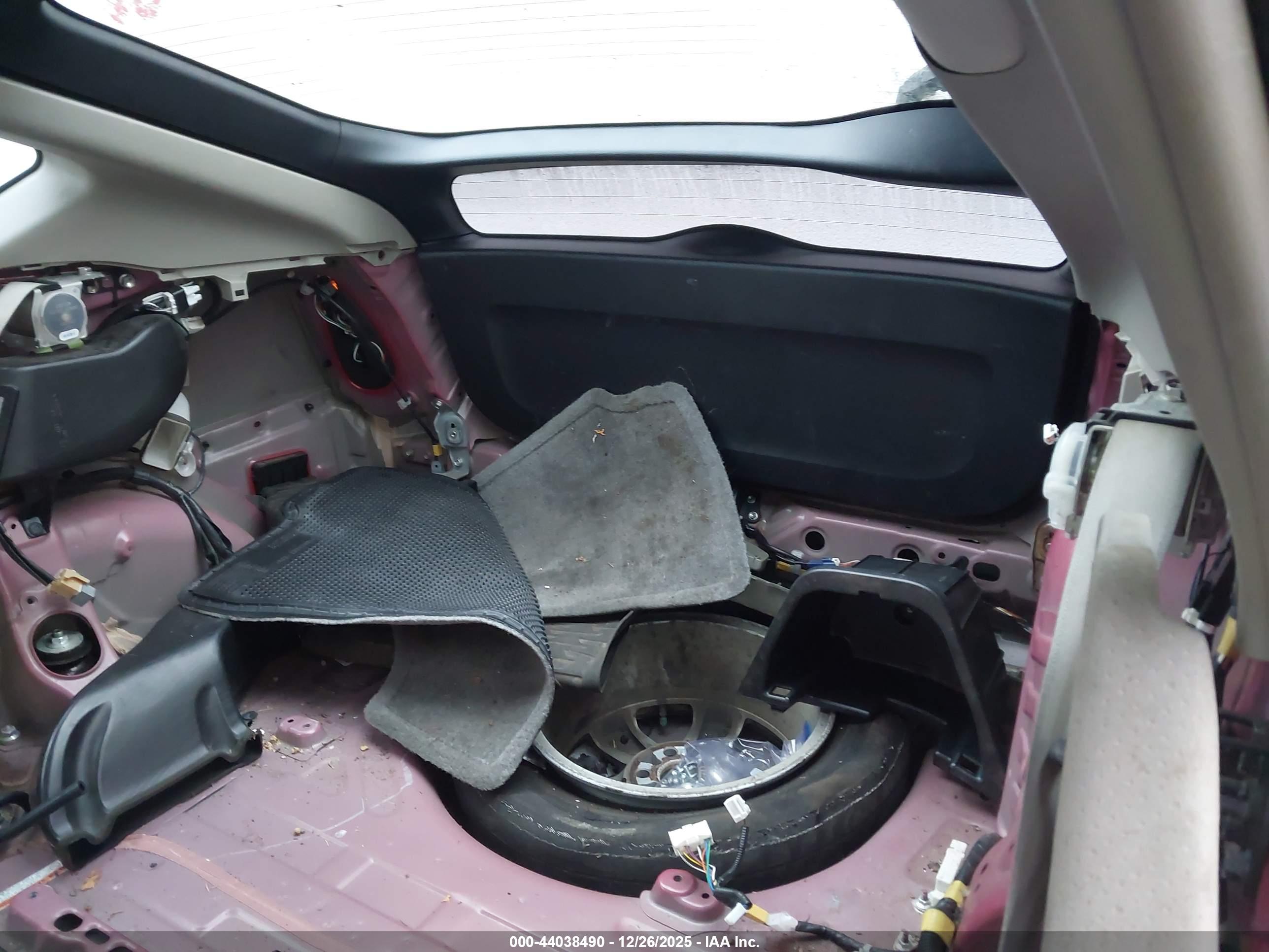 TOYOTA PRIUS image 6