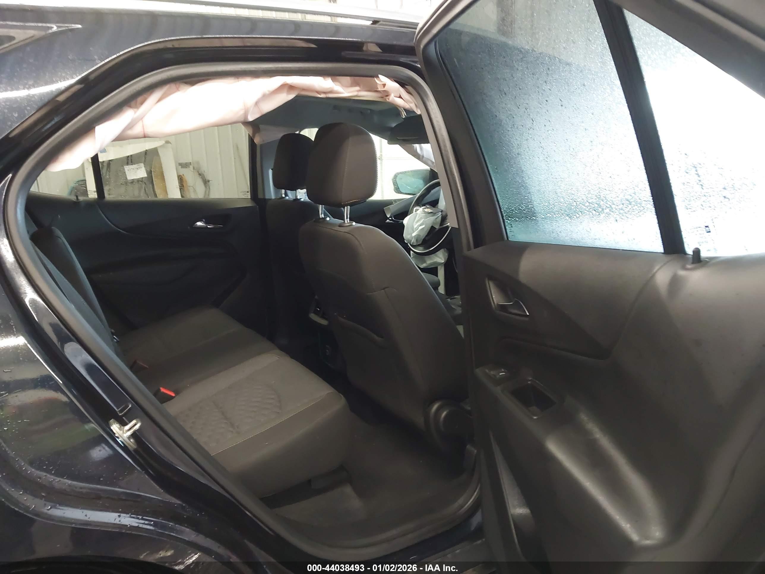 CHEVROLET EQUINOX image 8