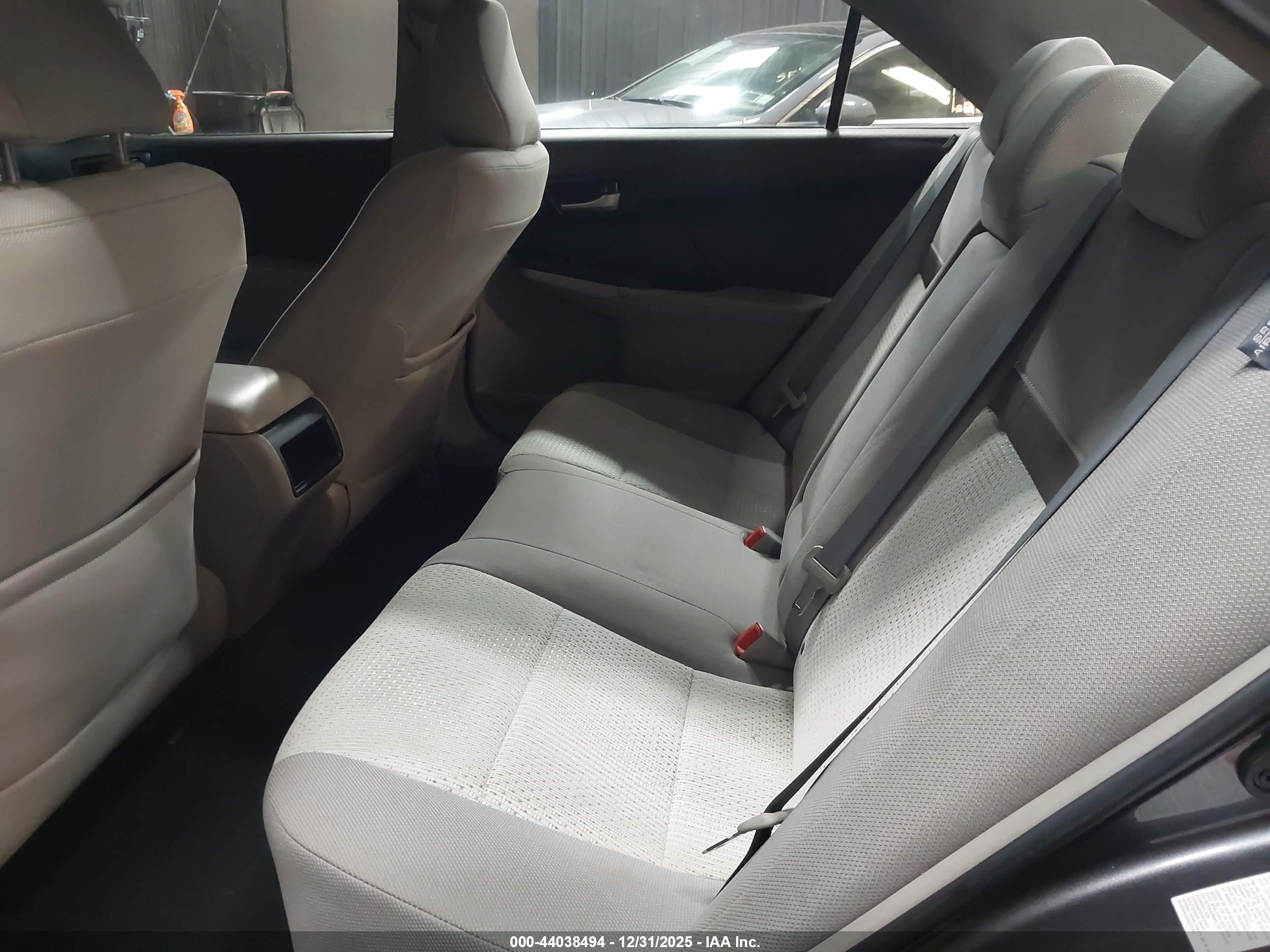 TOYOTA CAMRY image 8